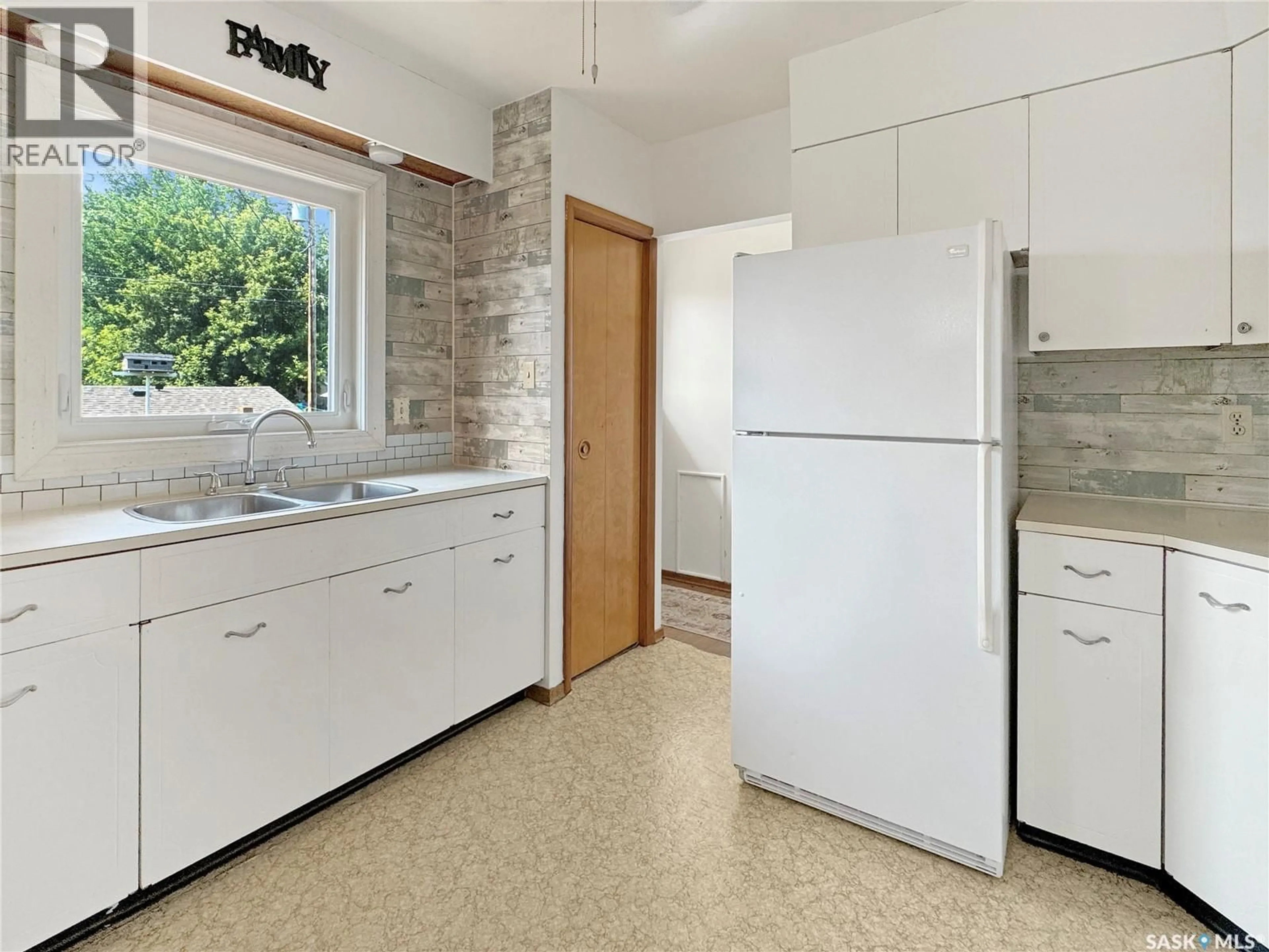 Standard kitchen, ceramic/tile floor for 1831 102ND STREET, North Battleford Saskatchewan S9A1H4