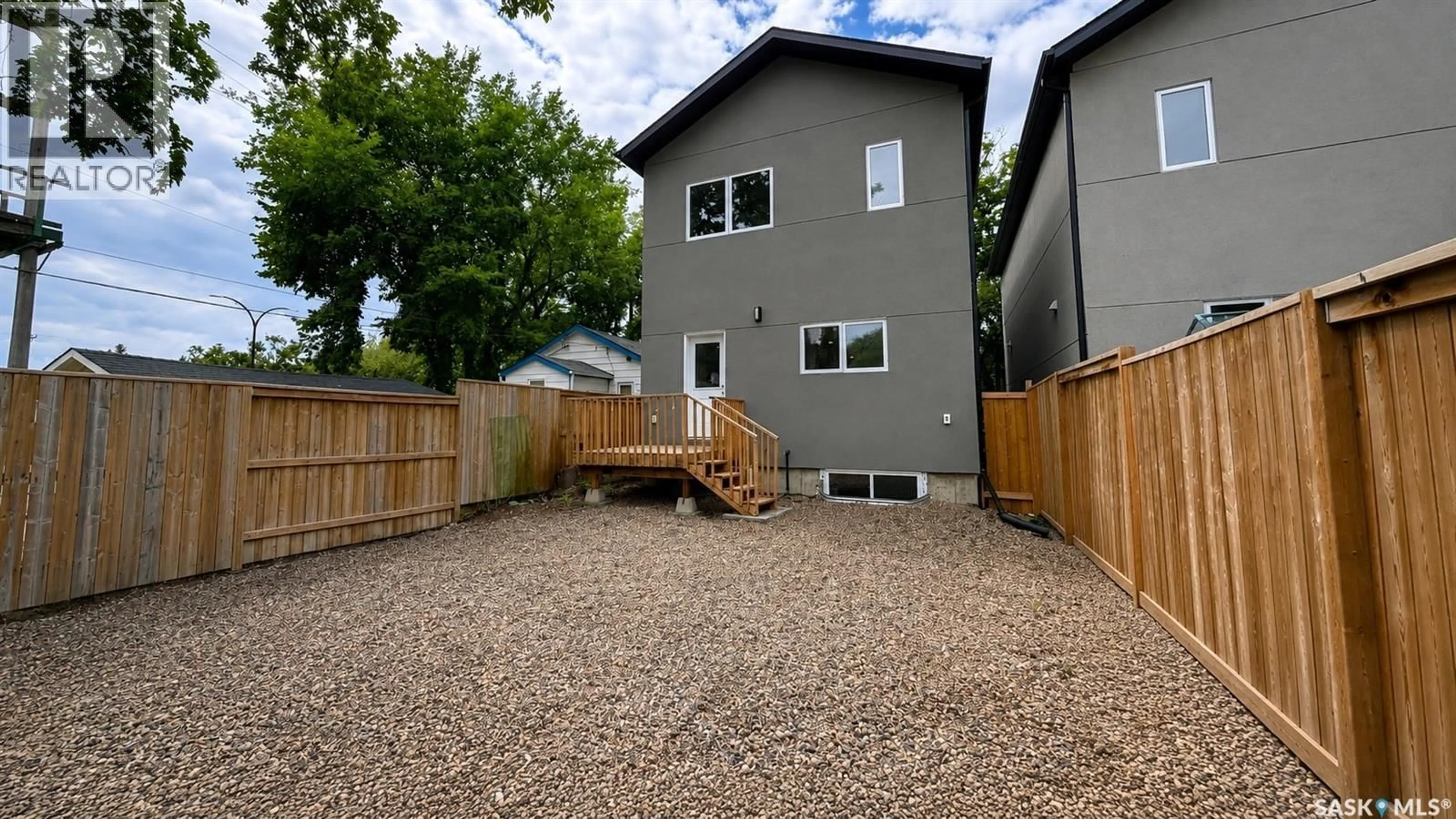 Patio, street for 1220 D AVENUE, Saskatoon Saskatchewan S7L1P1