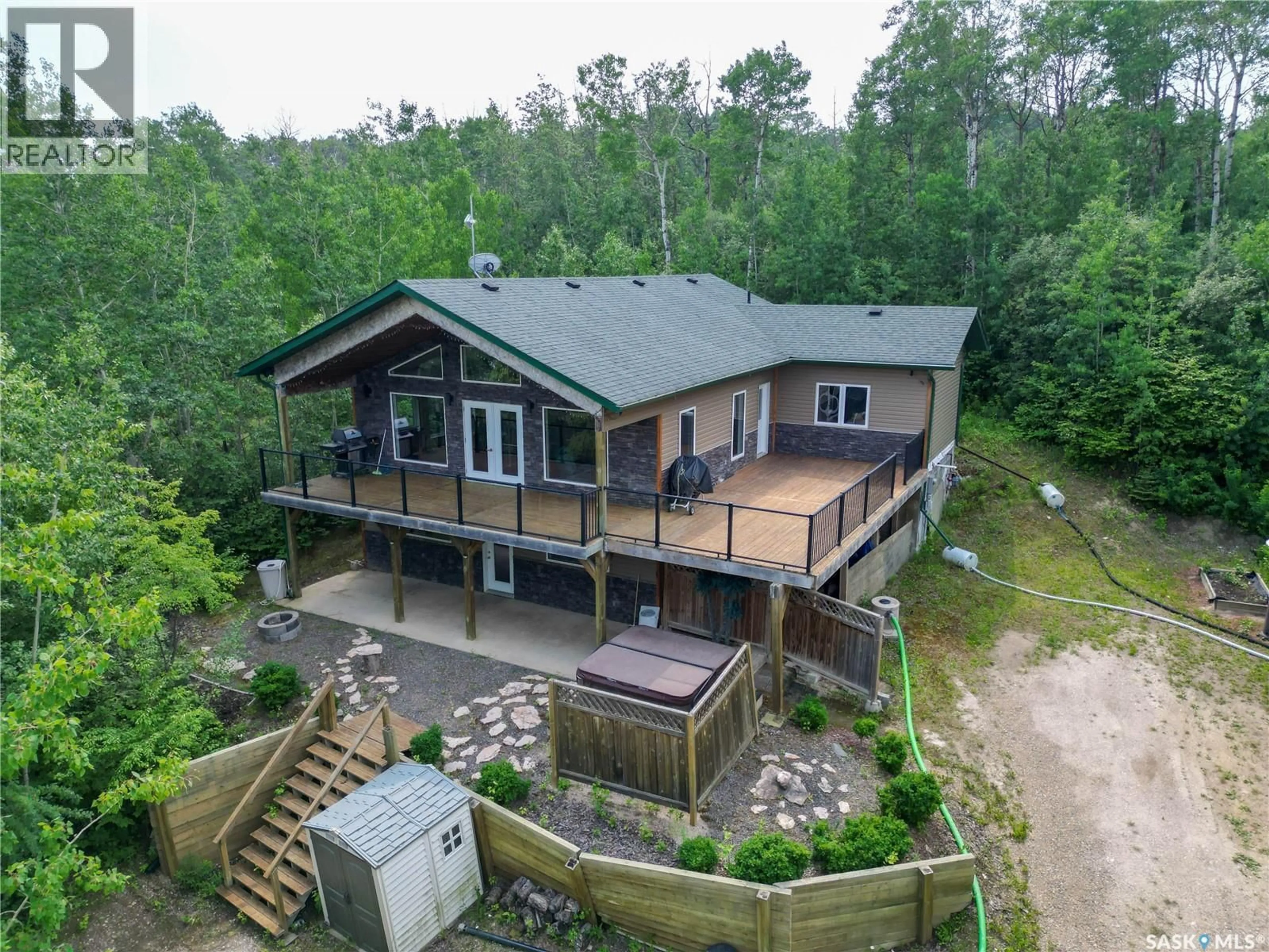 A pic from outside/outdoor area/front of a property/back of a property/a pic from drone, unknown for 130 CARWIN PARK DRIVE, Lakeland Rm No. 521 Saskatchewan S0J0N0