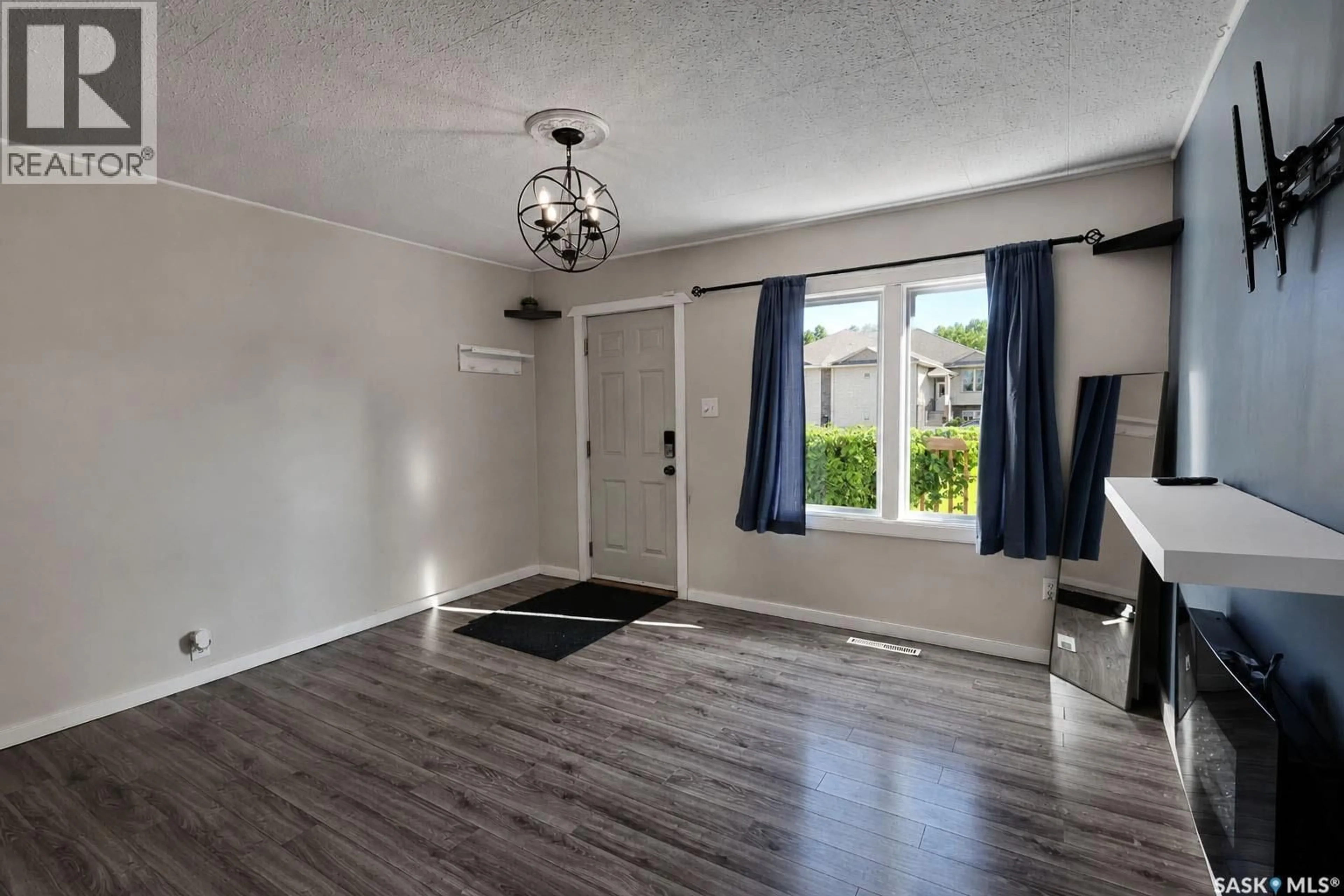 A pic of a room for 838 3RD STREET, Prince Albert Saskatchewan S6V0H9