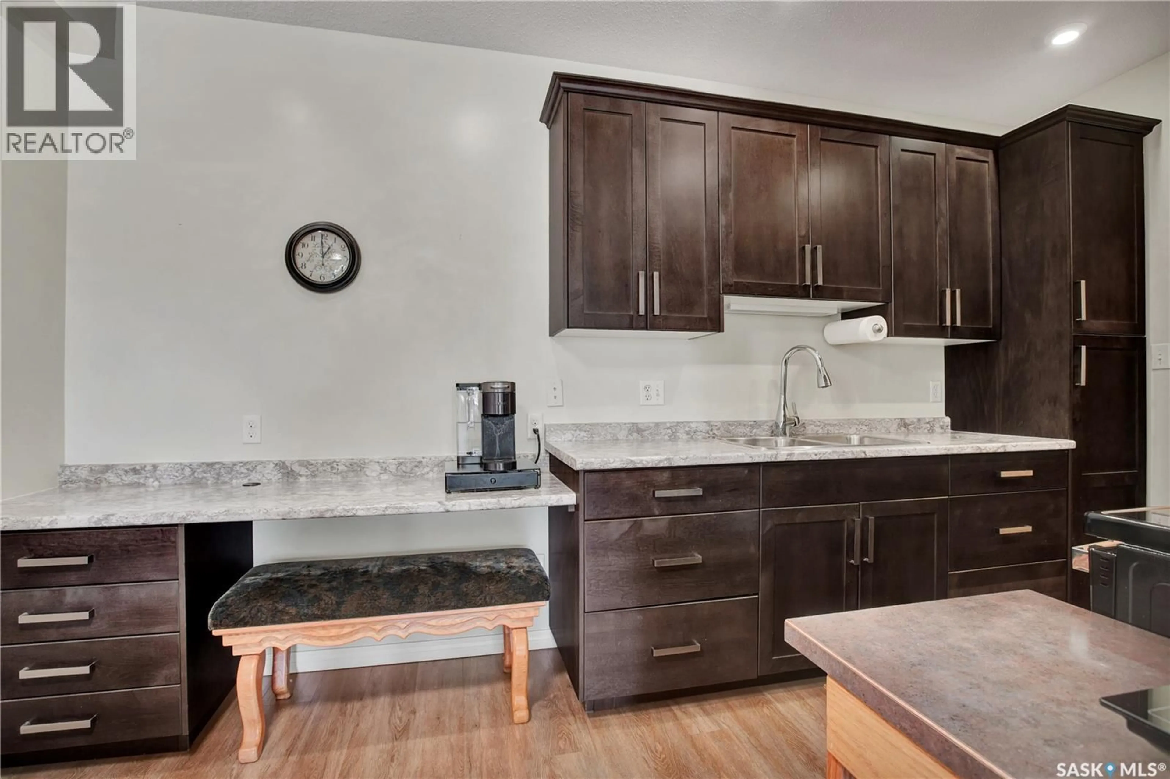 Standard kitchen, unknown for 206 - 107 PIONEER PLACE, Warman Saskatchewan S0K4S0