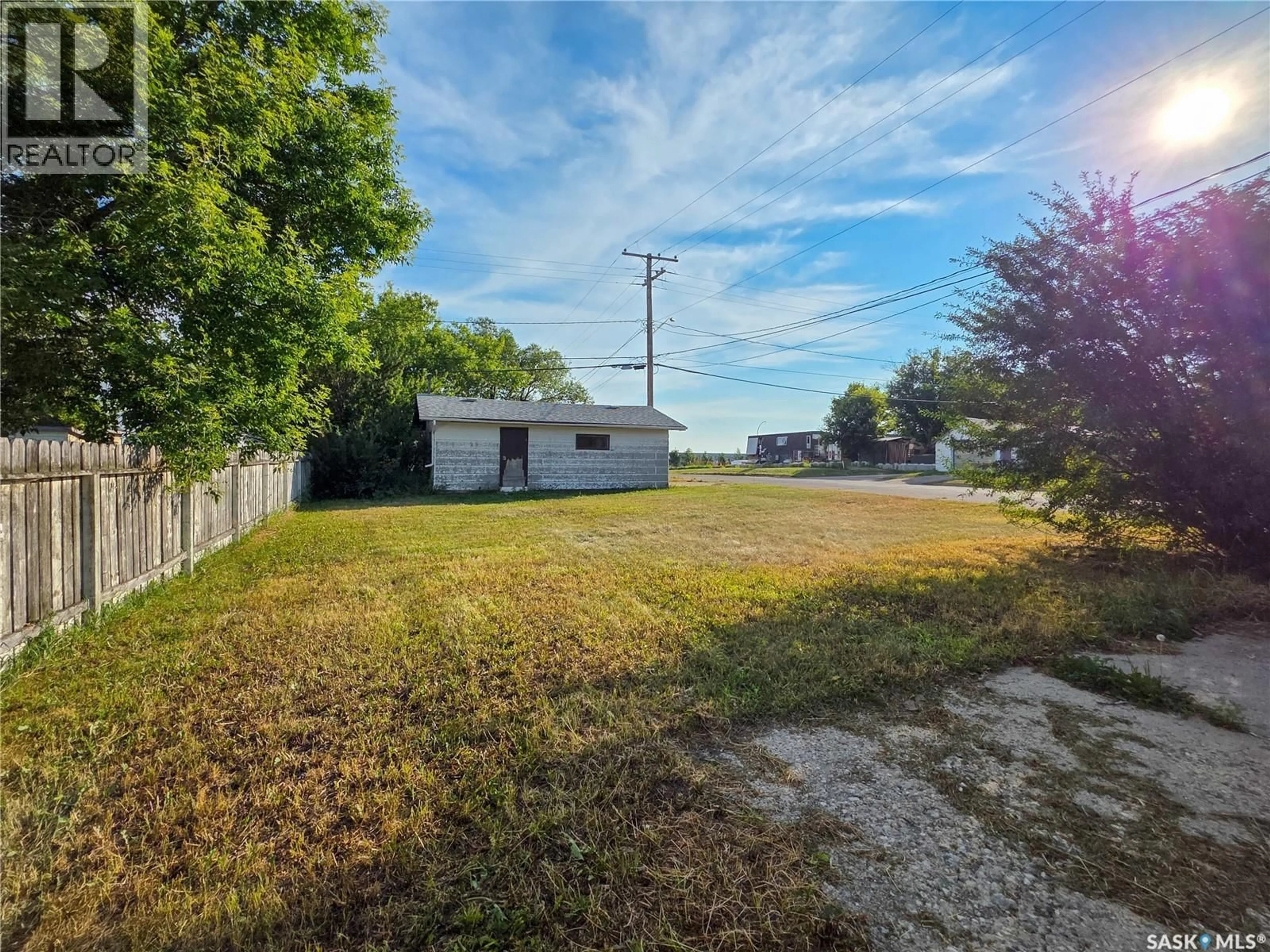 A pic from outside/outdoor area/front of a property/back of a property/a pic from drone, street for 379 2ND AVENUE, Melville Saskatchewan S0A2P0