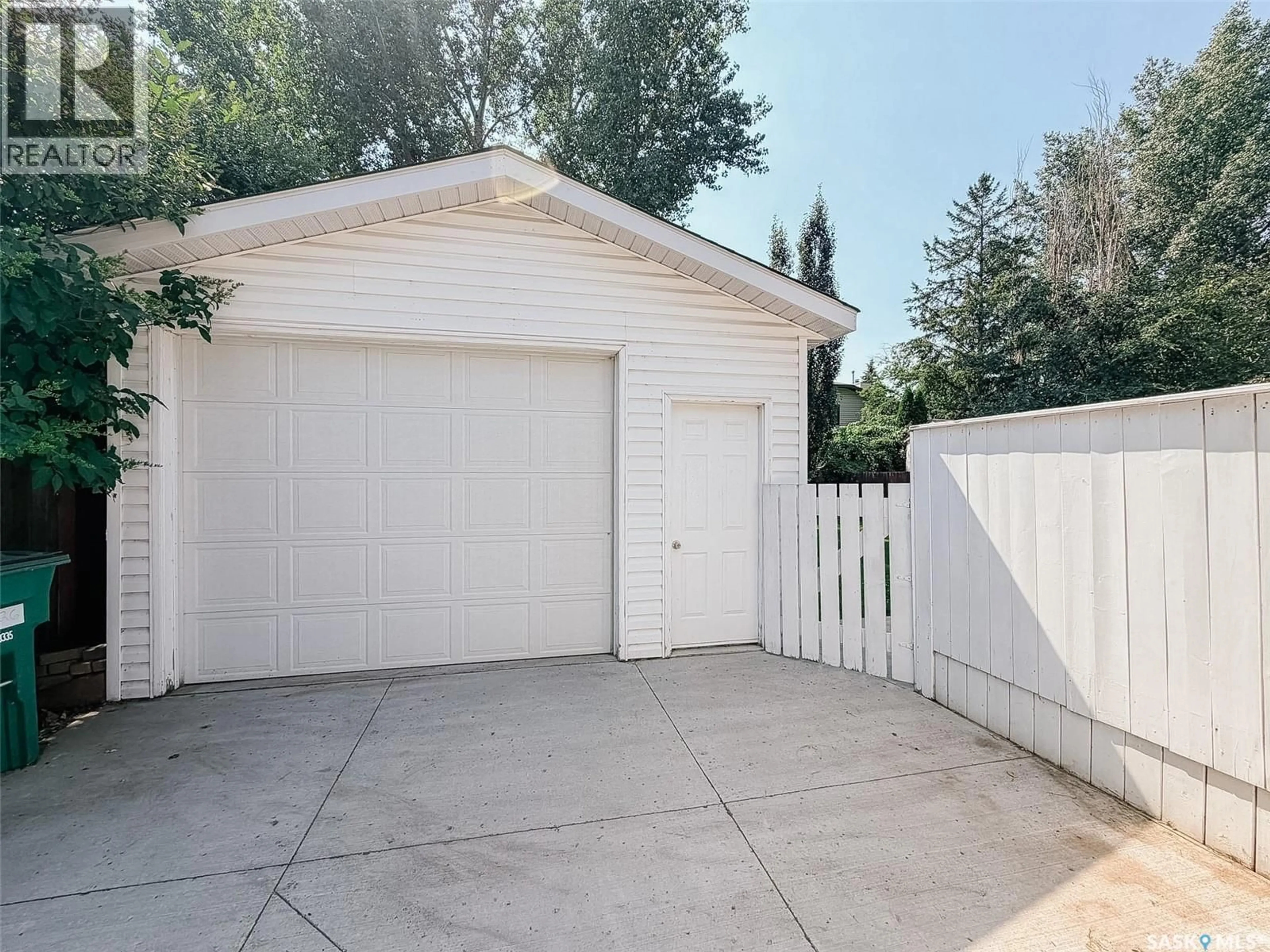 Unknown for 1026 KINGSMERE BOULEVARD, Saskatoon Saskatchewan S7J4X6