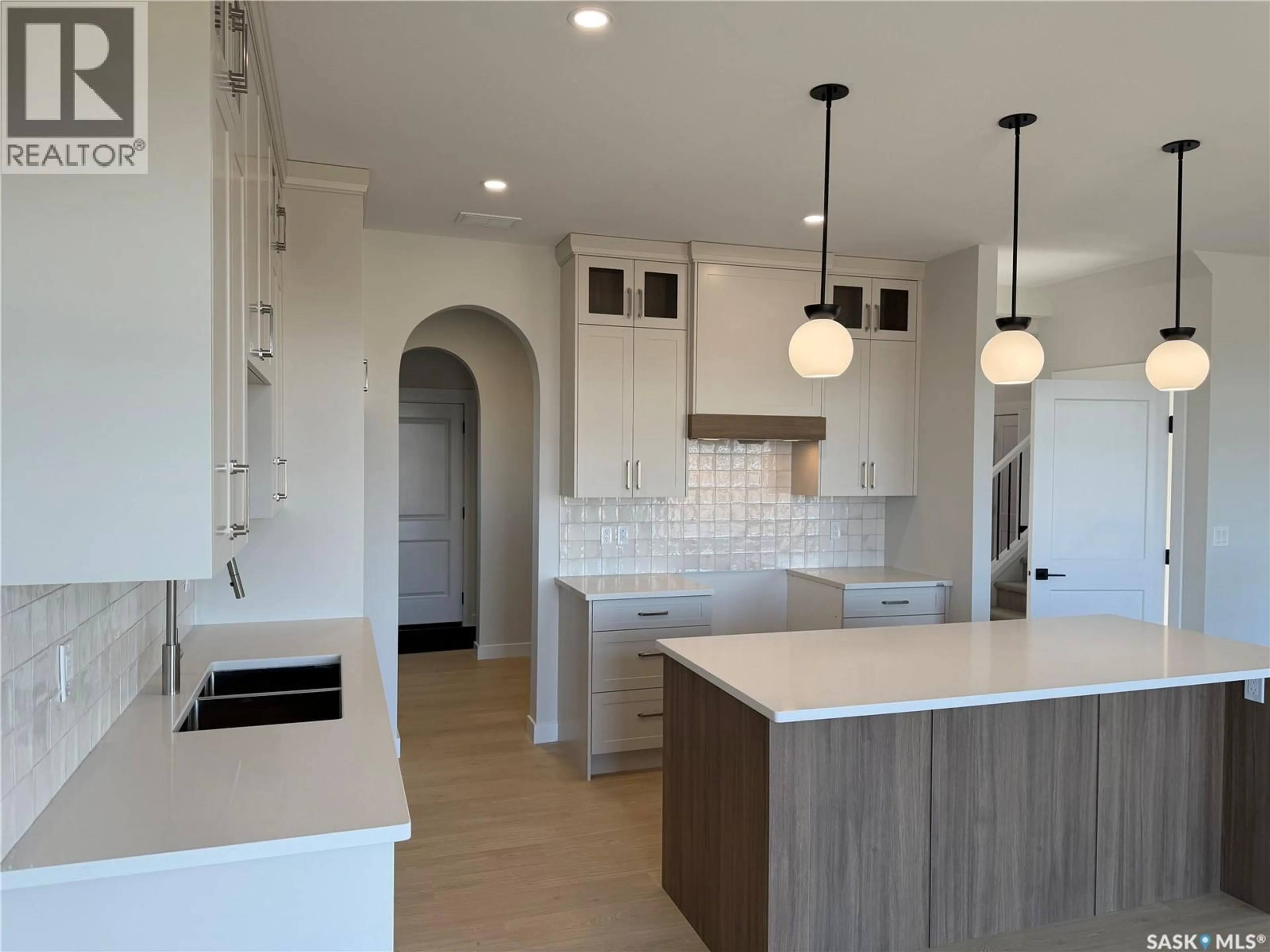 Open concept kitchen, unknown for 322 TRAEGER MANOR, Saskatoon Saskatchewan S7N4V6