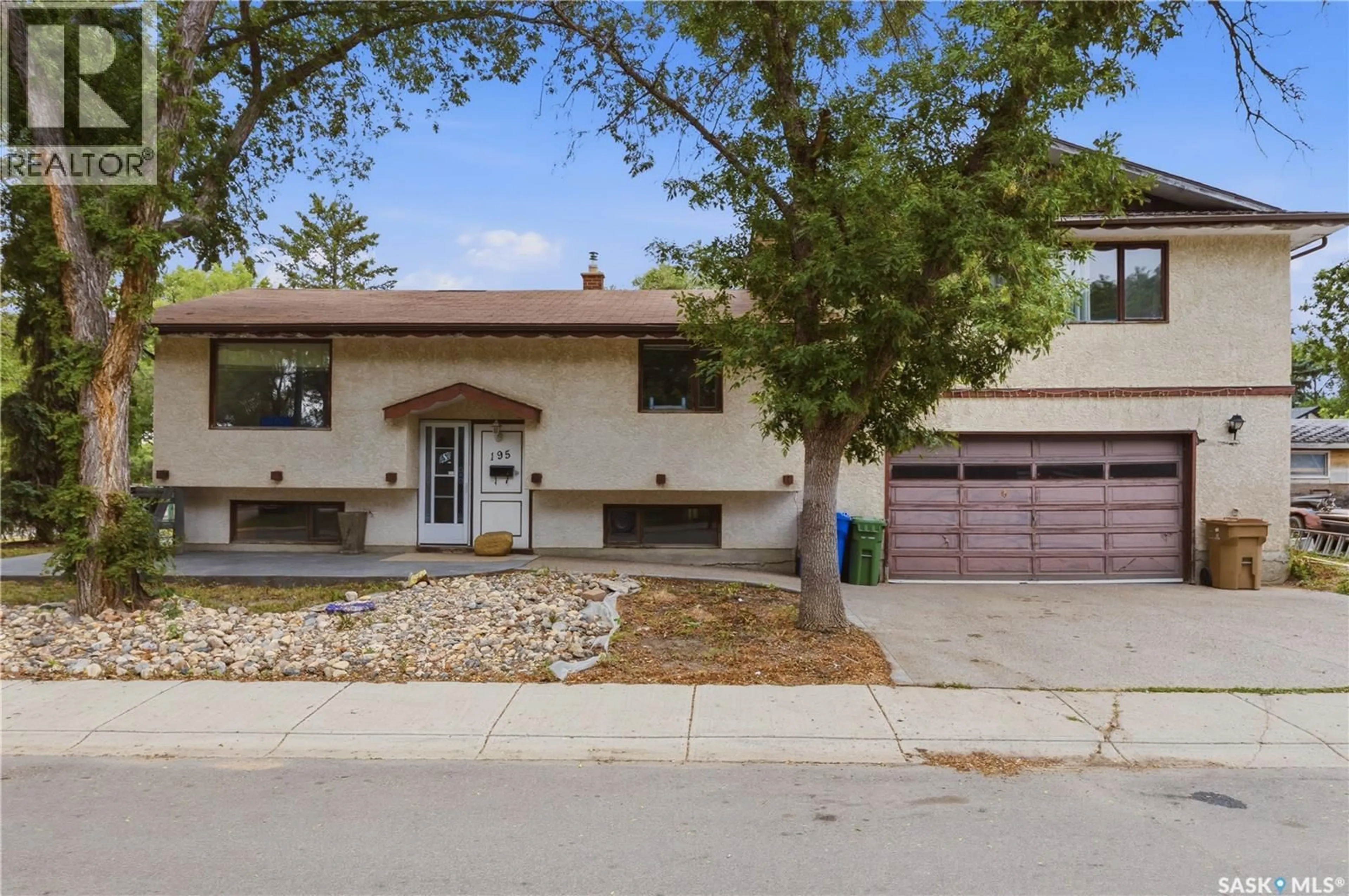 Home with brick exterior material, street for 195 FORSYTH CRESCENT, Regina Saskatchewan S4R5L8