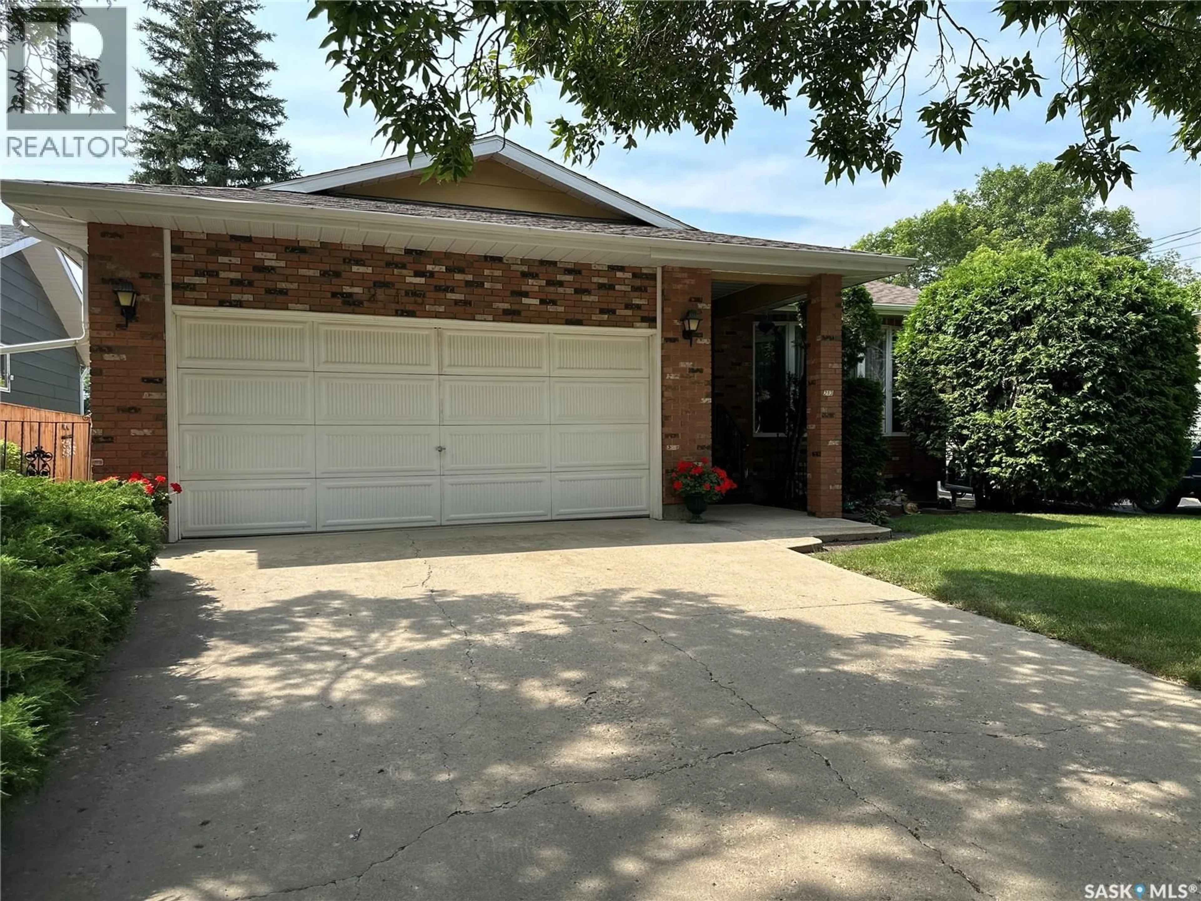 Unknown for 213 5TH STREET, Weyburn Saskatchewan S4H0Z4