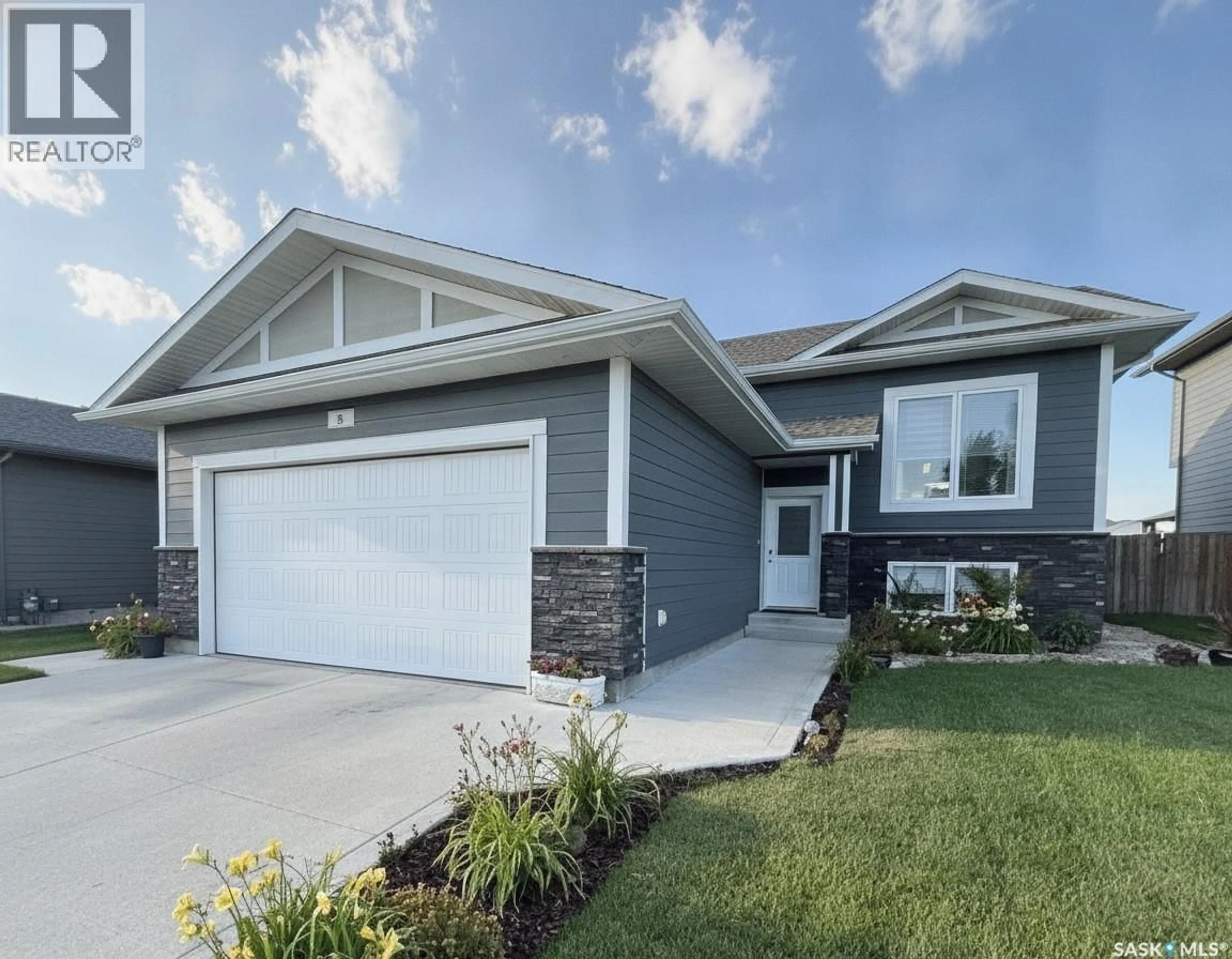 Home with vinyl exterior material, street for 6 BYARS STREET, Prince Albert Saskatchewan S6X0A4