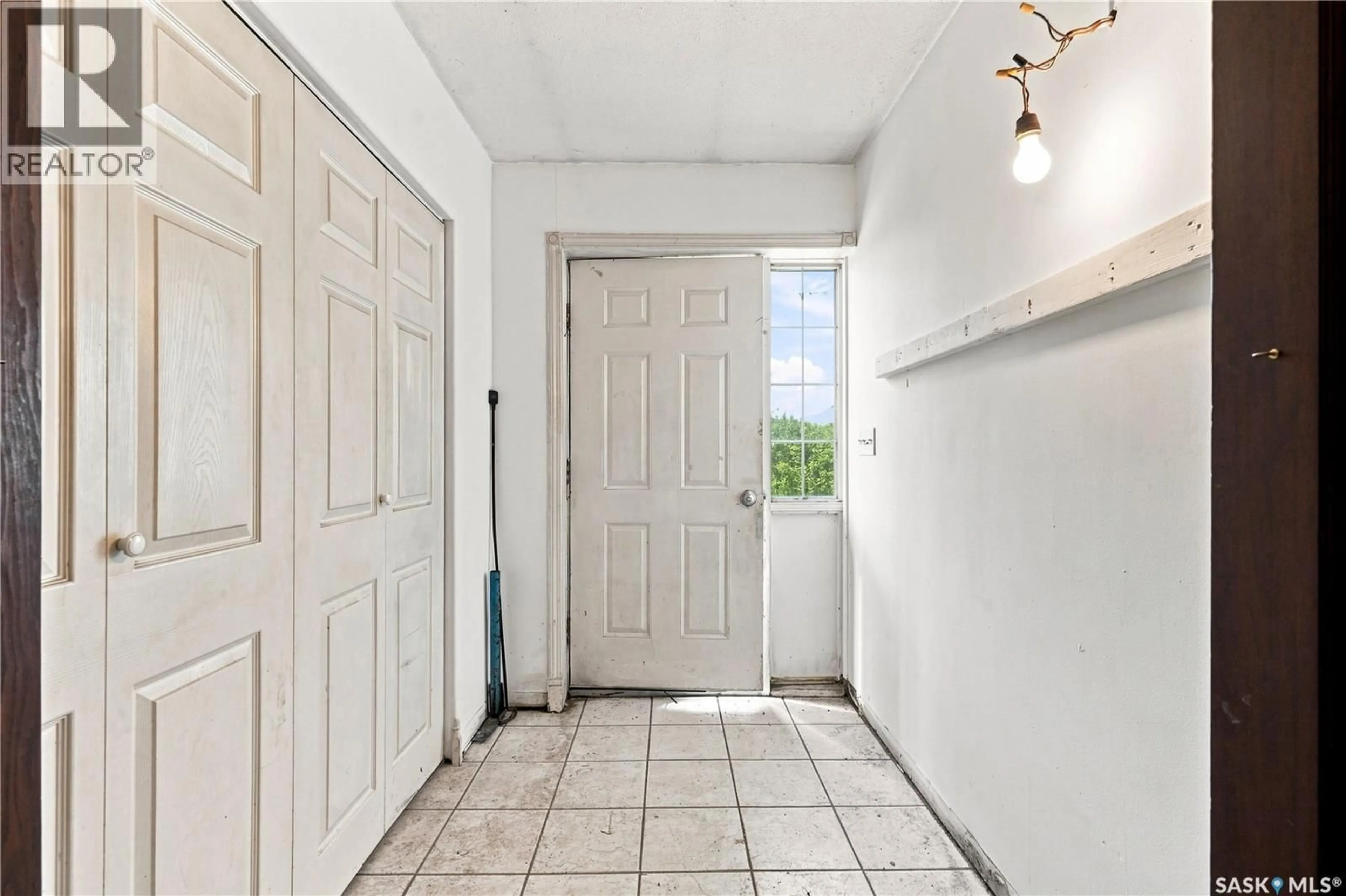 Indoor entryway for GREAT BEND ACREAGE, Great Bend Rm No. 405 Saskatchewan S0K0N0
