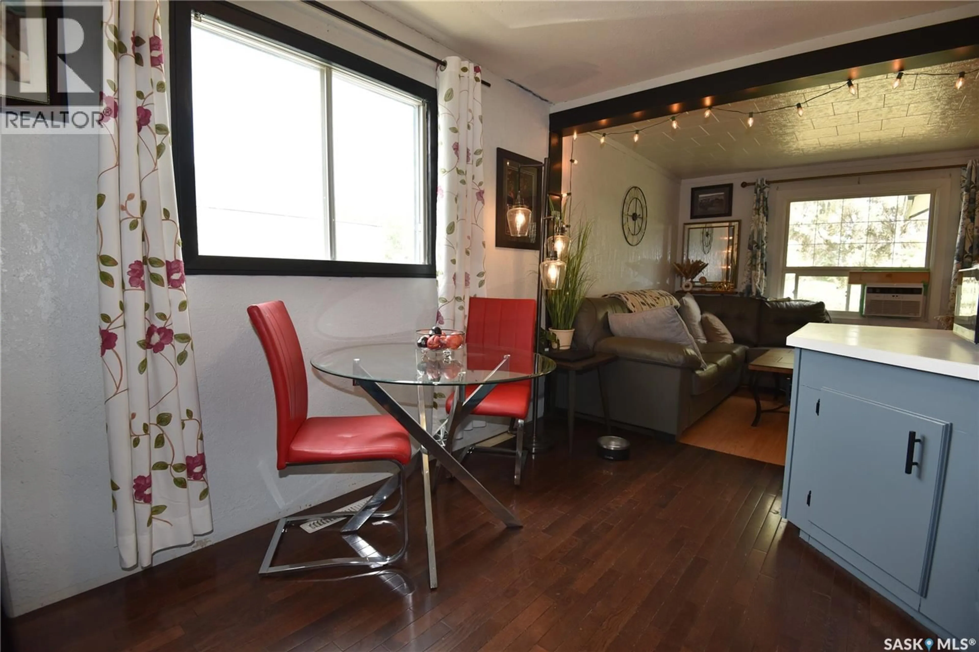 Dining room, wood/laminate floor for 218 4A STREET, Nipawin Saskatchewan S0E1E0