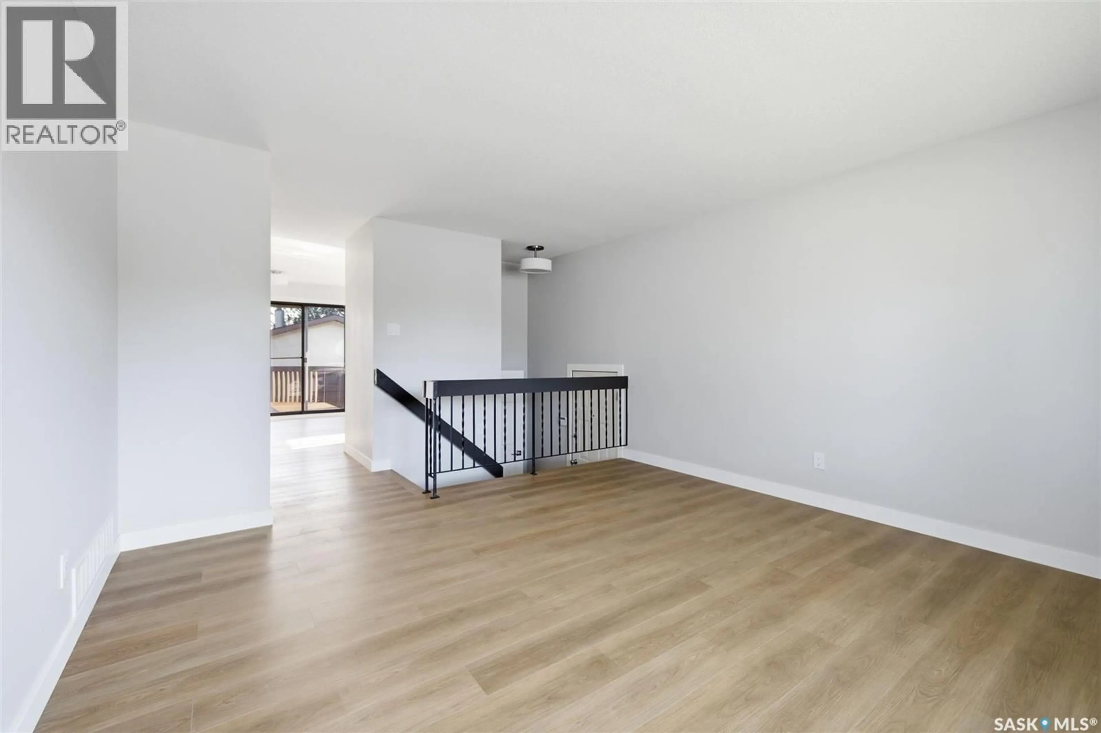 A pic of a room for 402 FULTON DRIVE, Regina Saskatchewan S4X2K1