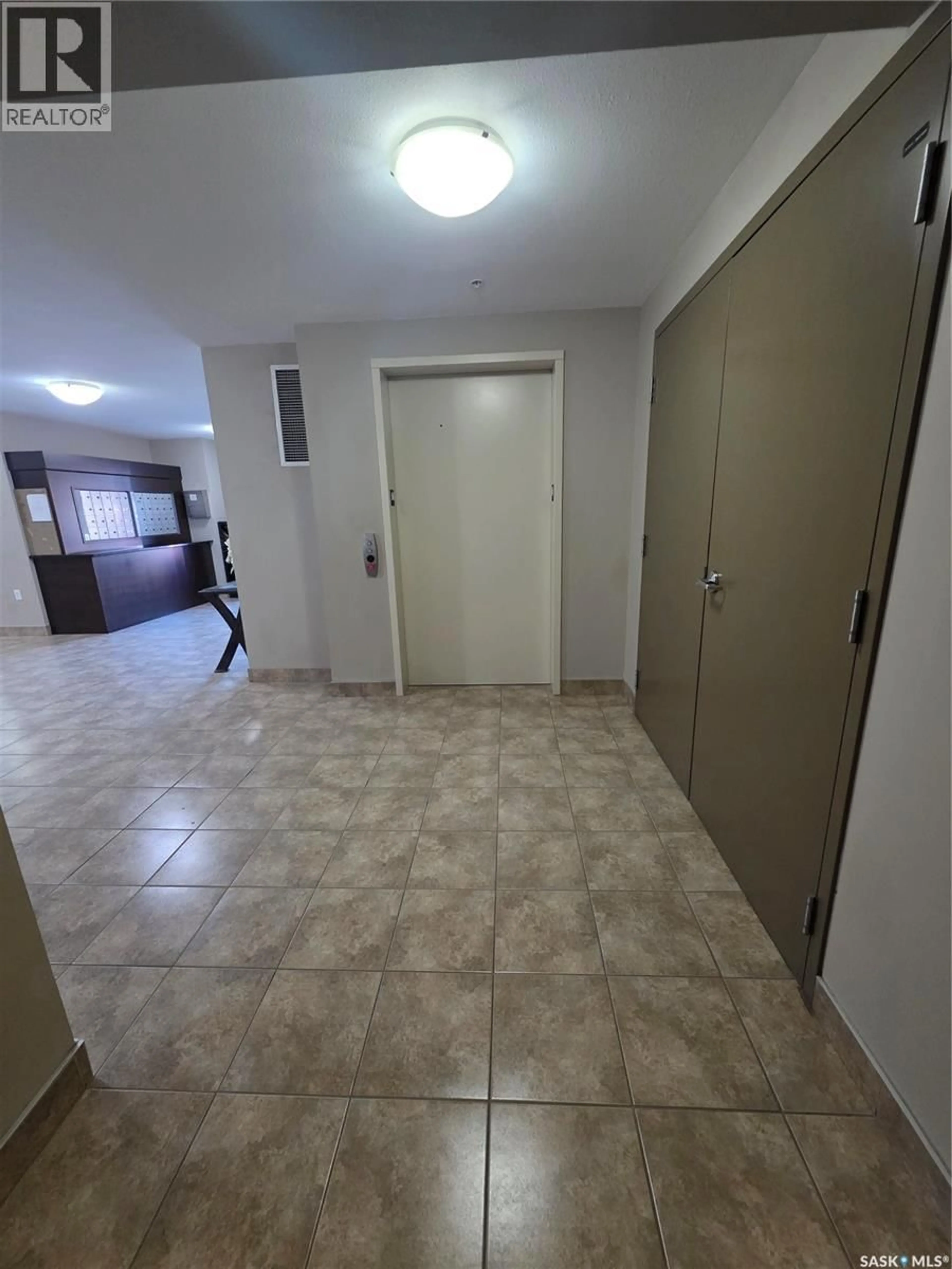 Indoor foyer for 306 - 110 PETTERSON DRIVE, Estevan Saskatchewan S4A2A8