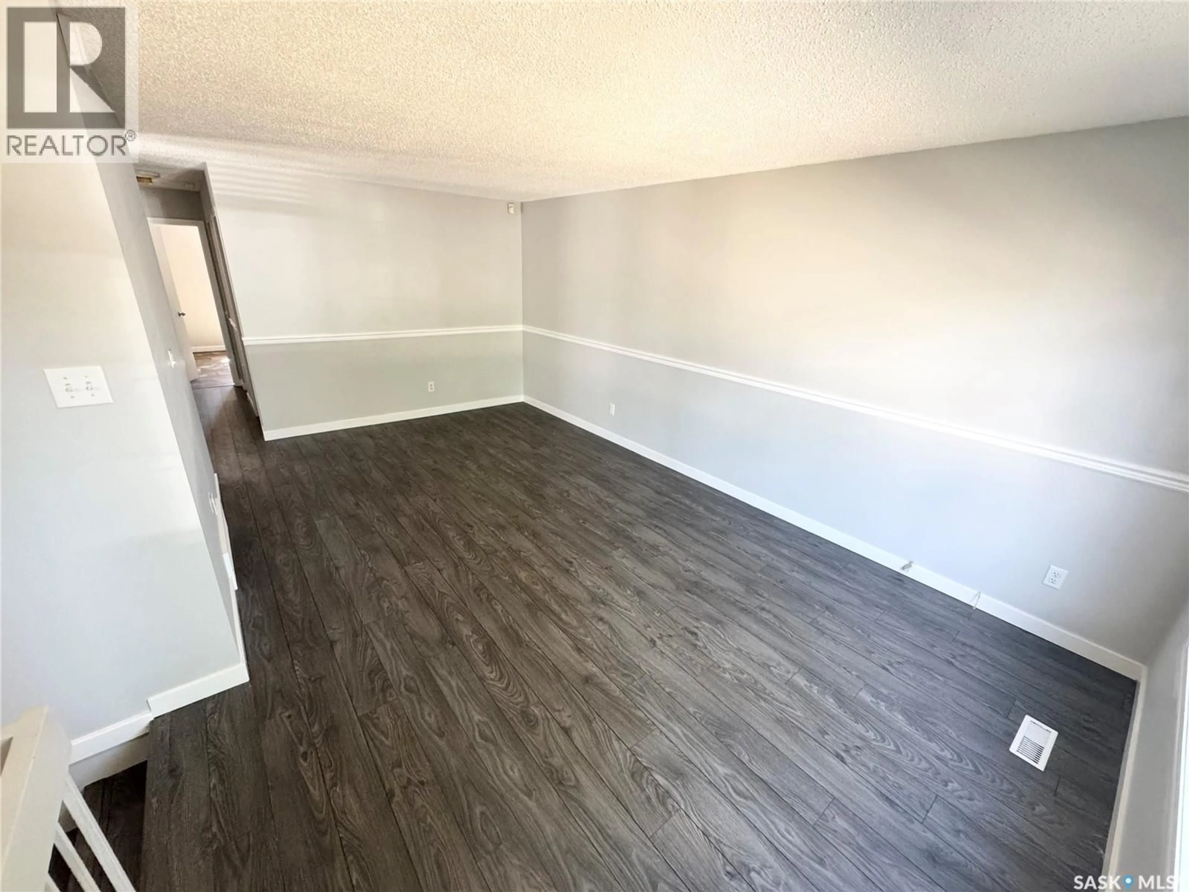 A pic of a room for 2907 JENKINS DRIVE, Regina Saskatchewan S4N6W3