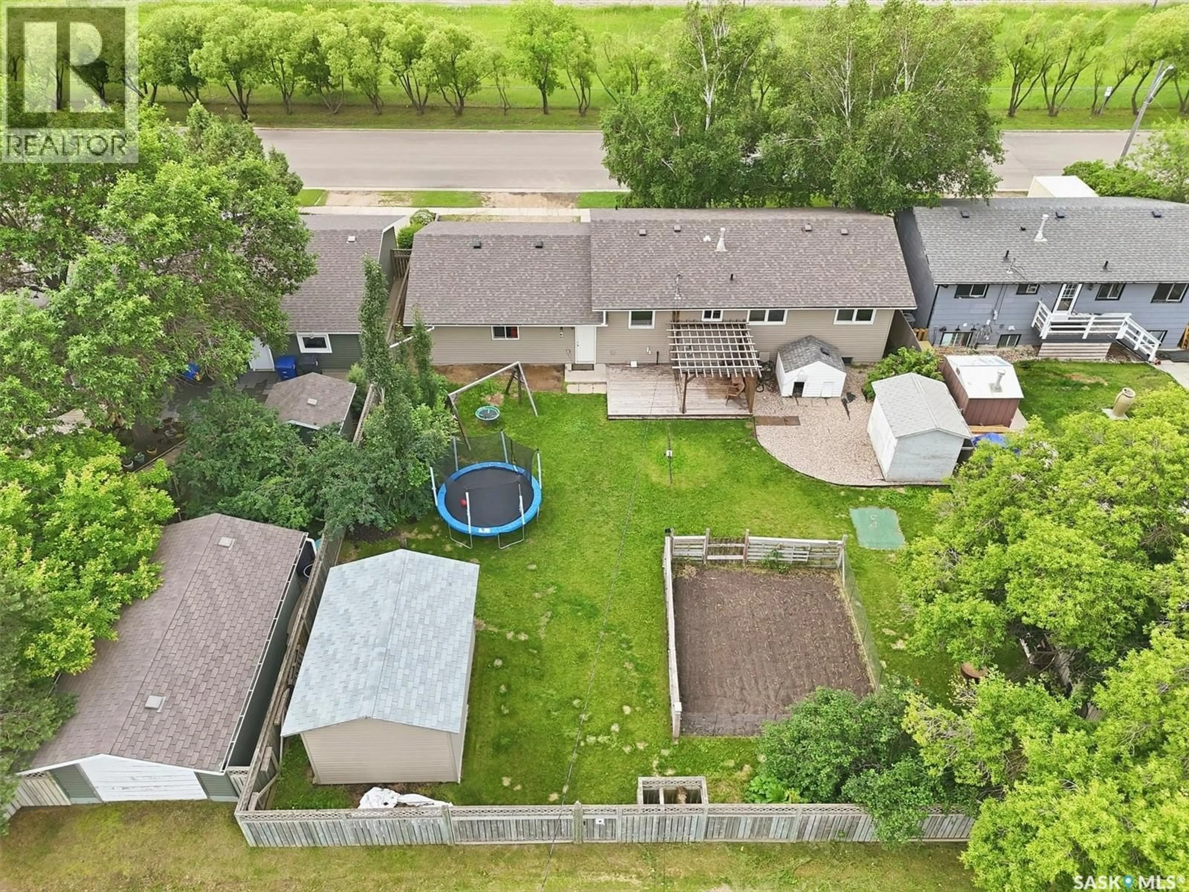 A pic from outside/outdoor area/front of a property/back of a property/a pic from drone, street for 418 NORTH RAILWAY STREET, Warman Saskatchewan S0K4S0