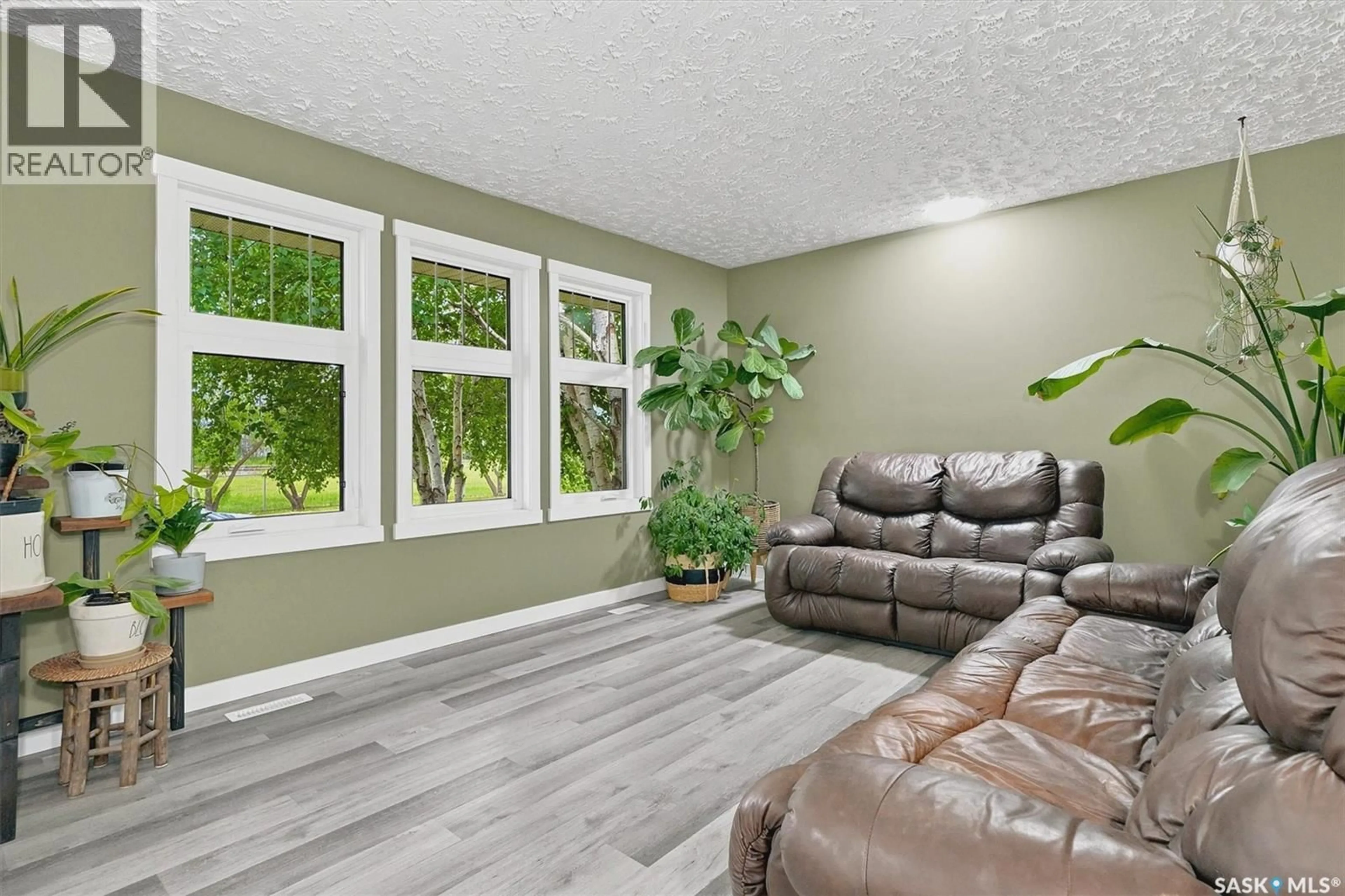 Living room with furniture, unknown for 418 NORTH RAILWAY STREET, Warman Saskatchewan S0K4S0