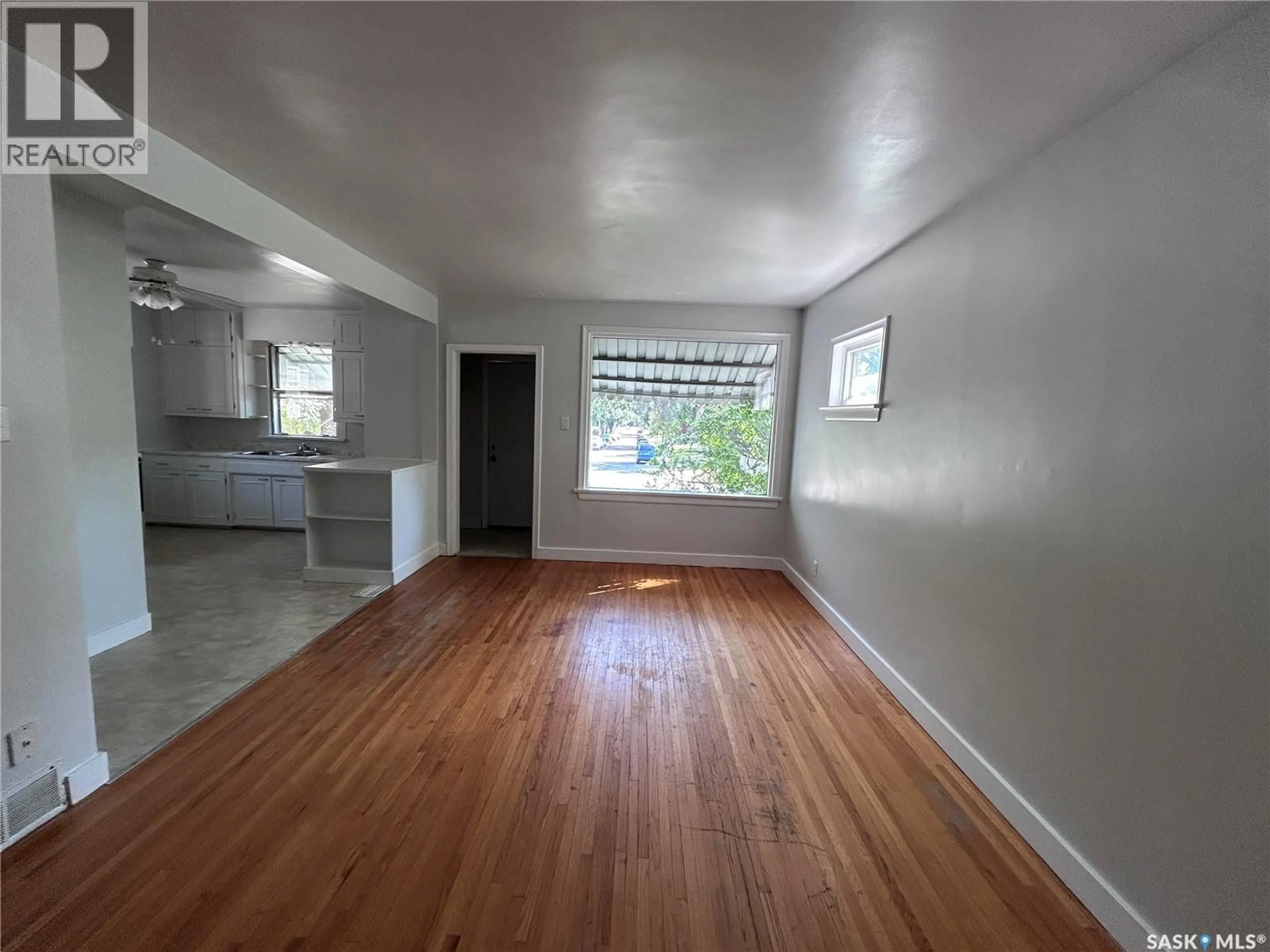 A pic of a room for 606 BALMORAL STREET, Saskatoon Saskatchewan S7K0Y7