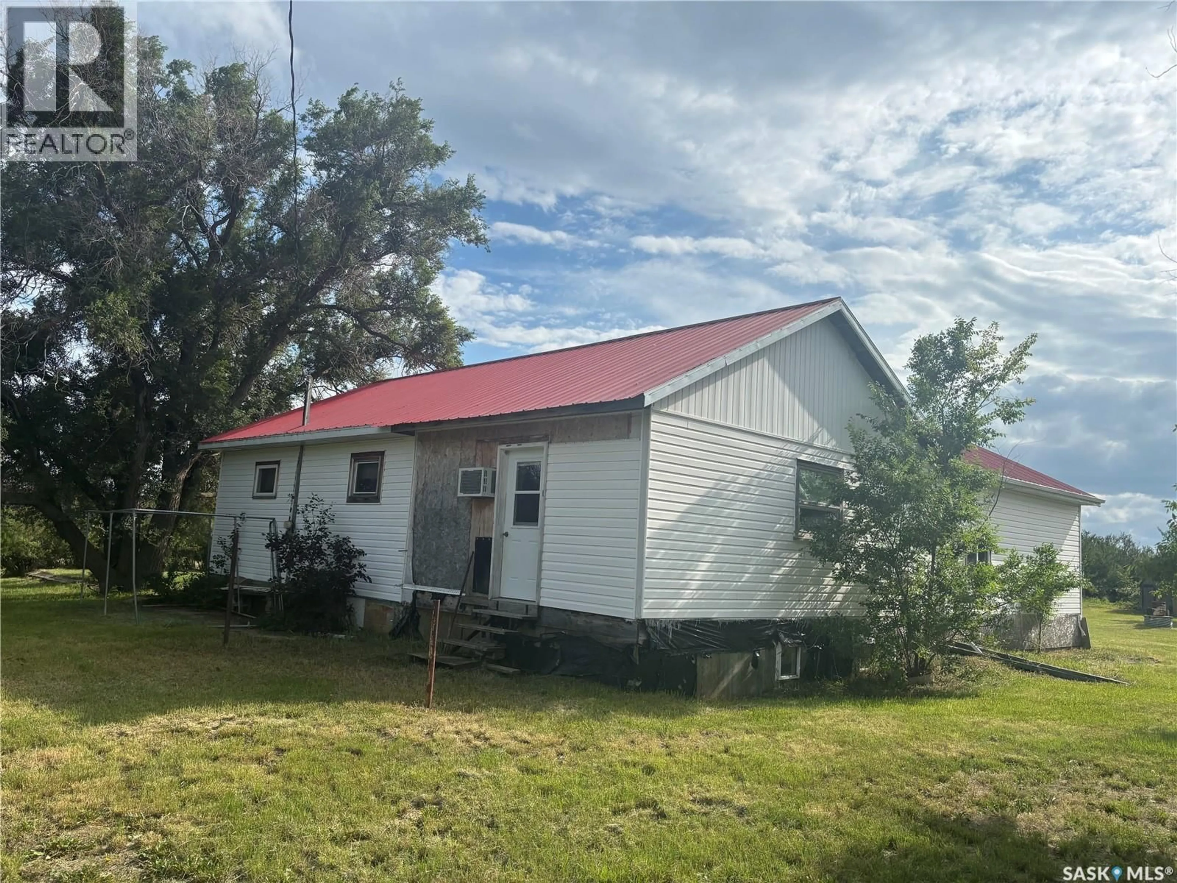Shed for CANTUAR ACREAGE, Swift Current Rm No. 137 Saskatchewan S9H3V5