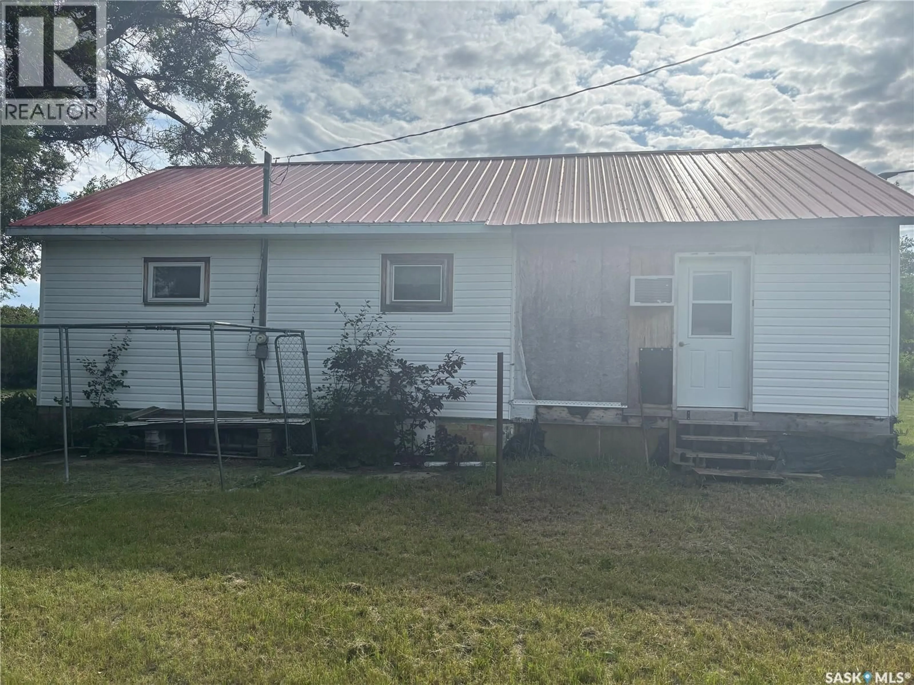 Unknown for CANTUAR ACREAGE, Swift Current Rm No. 137 Saskatchewan S9H3V5