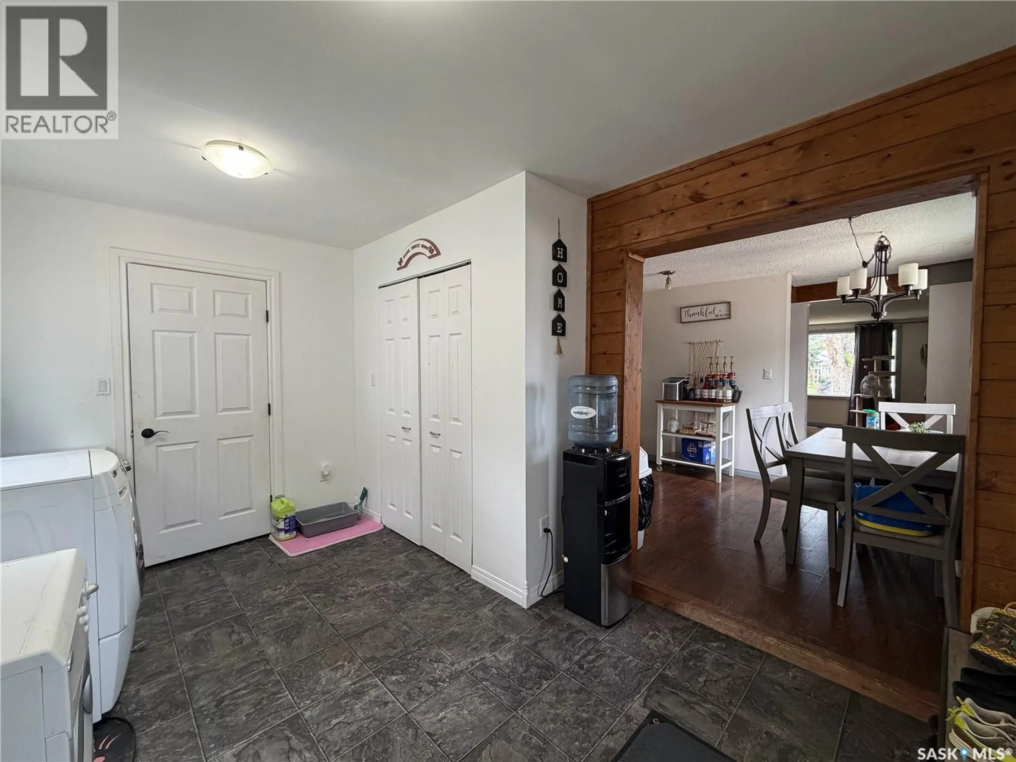 Indoor entryway for 811 MCNAUGHTON STREET, Moosomin Saskatchewan S0G3N0