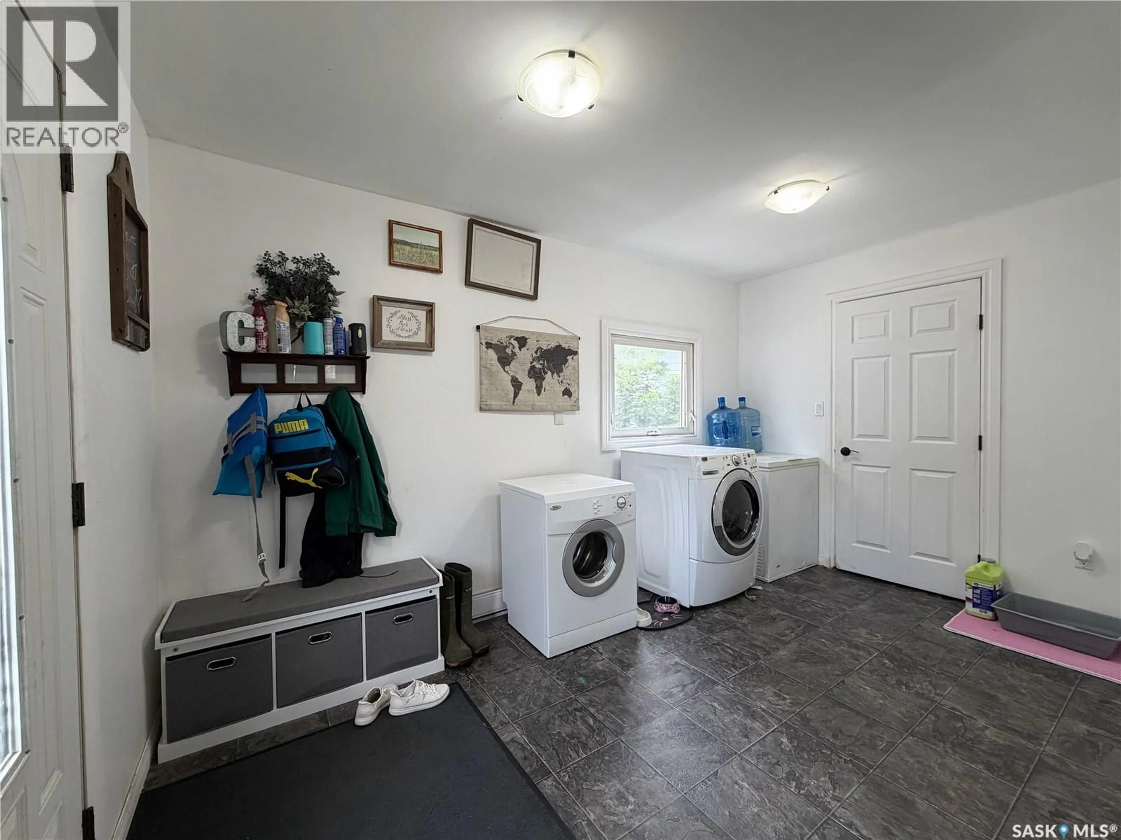 Laundry room for 811 MCNAUGHTON STREET, Moosomin Saskatchewan S0G3N0