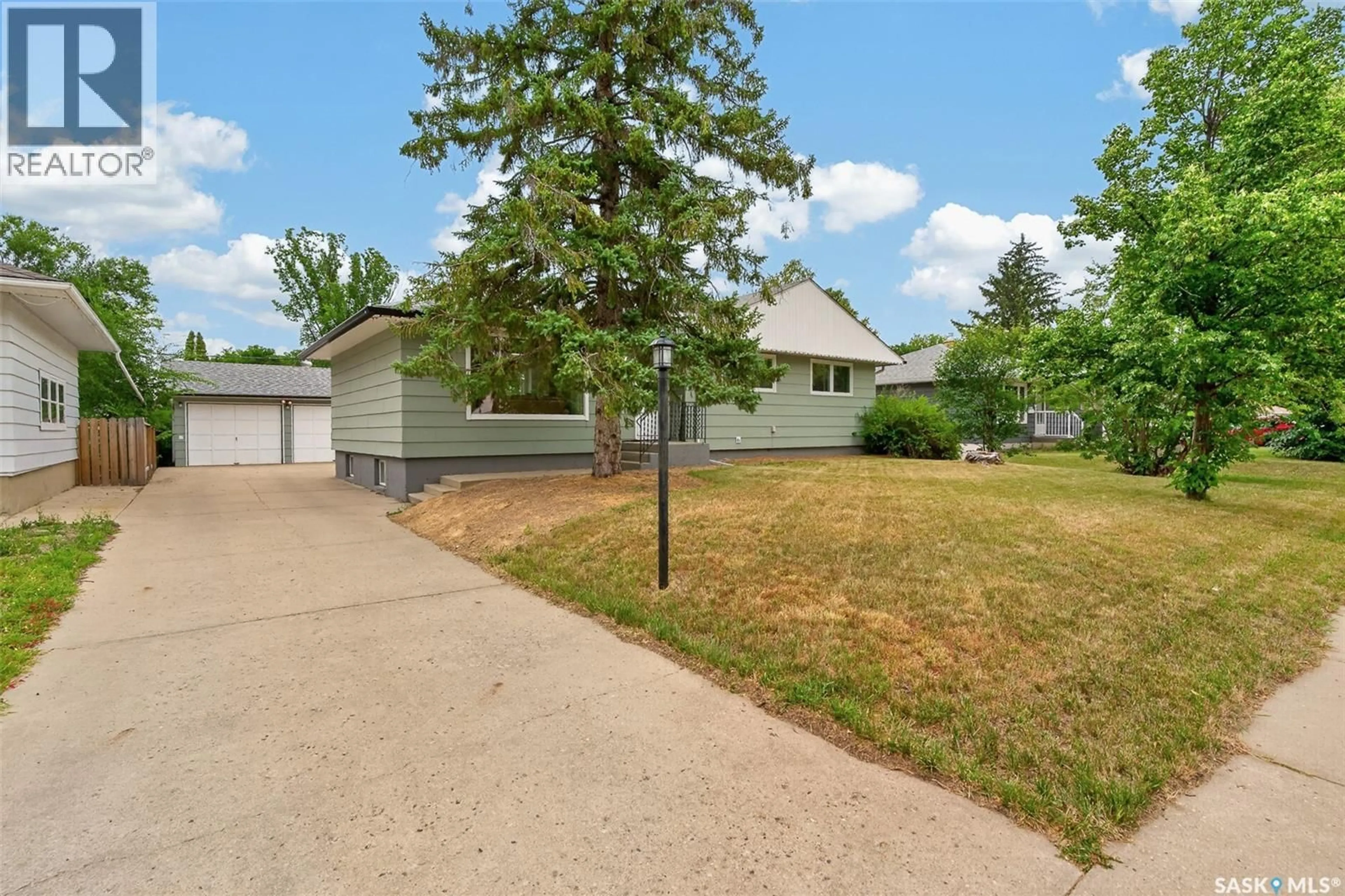 A pic from outside/outdoor area/front of a property/back of a property/a pic from drone, street for 1054 GRACE STREET, Moose Jaw Saskatchewan S6H3C3