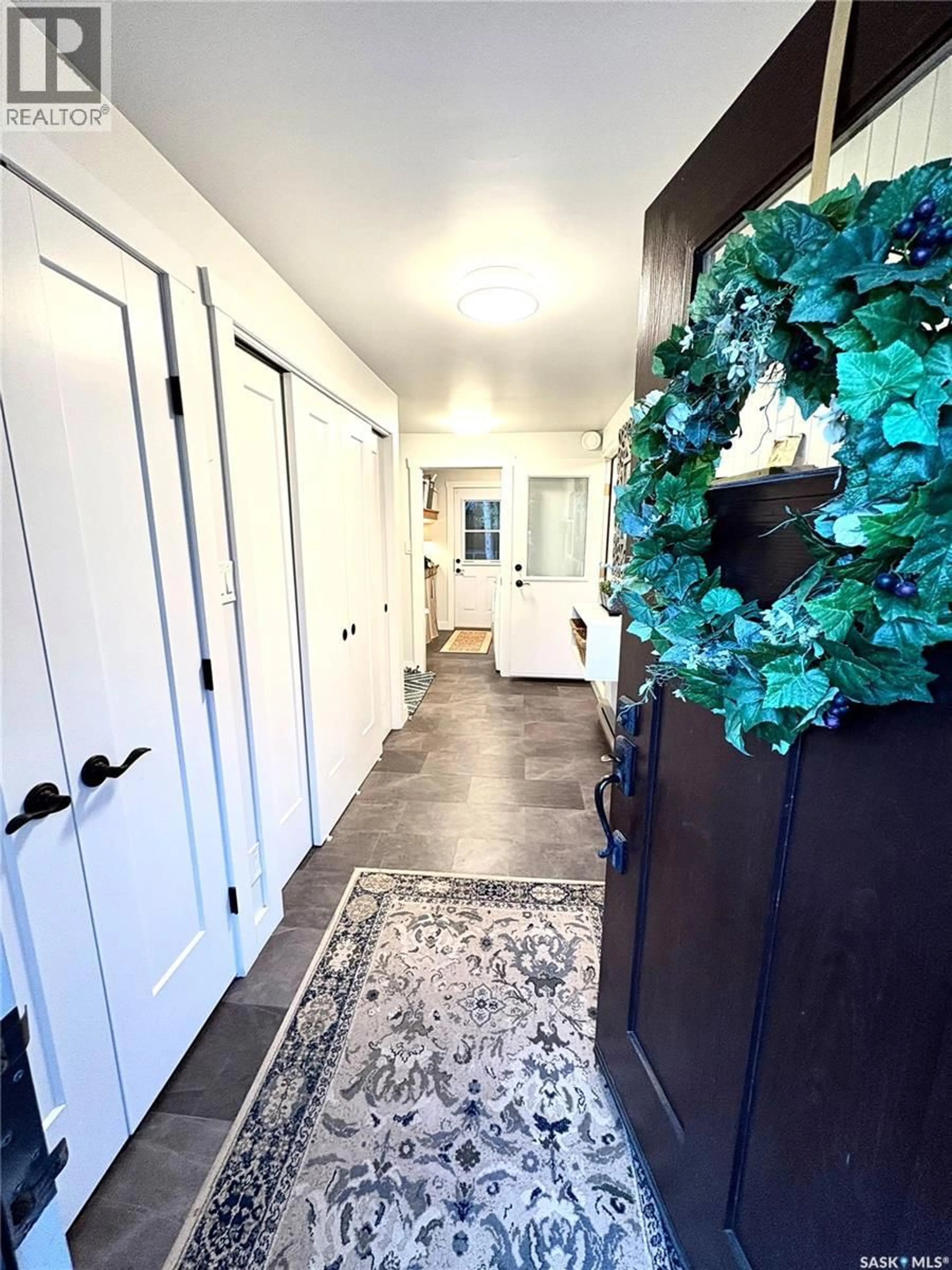 Indoor entryway for HAGUE ACREAGE, Rosthern Rm No. 403 Saskatchewan S0K1X0