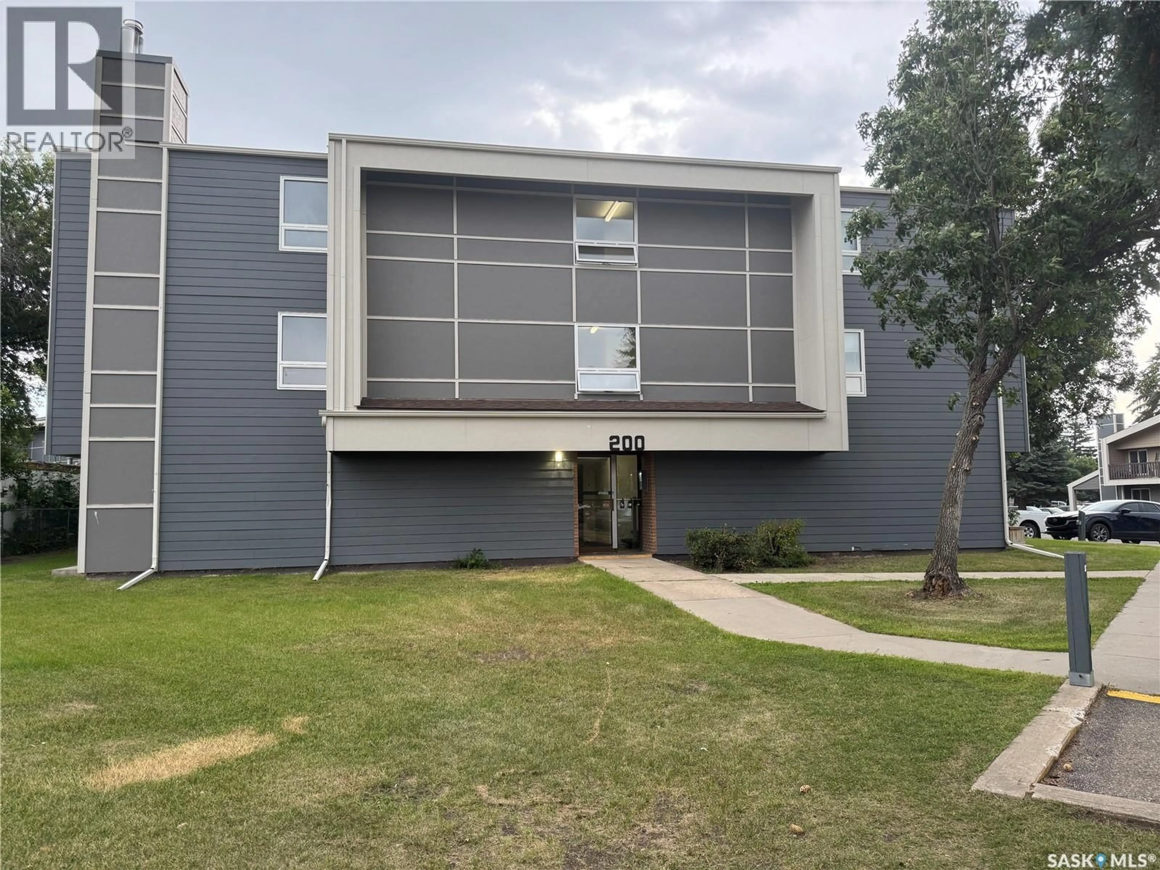 A pic from outside/outdoor area/front of a property/back of a property/a pic from drone, building for 237 510 PRAIRIE AVENUE, Saskatoon Saskatchewan S7N2V4