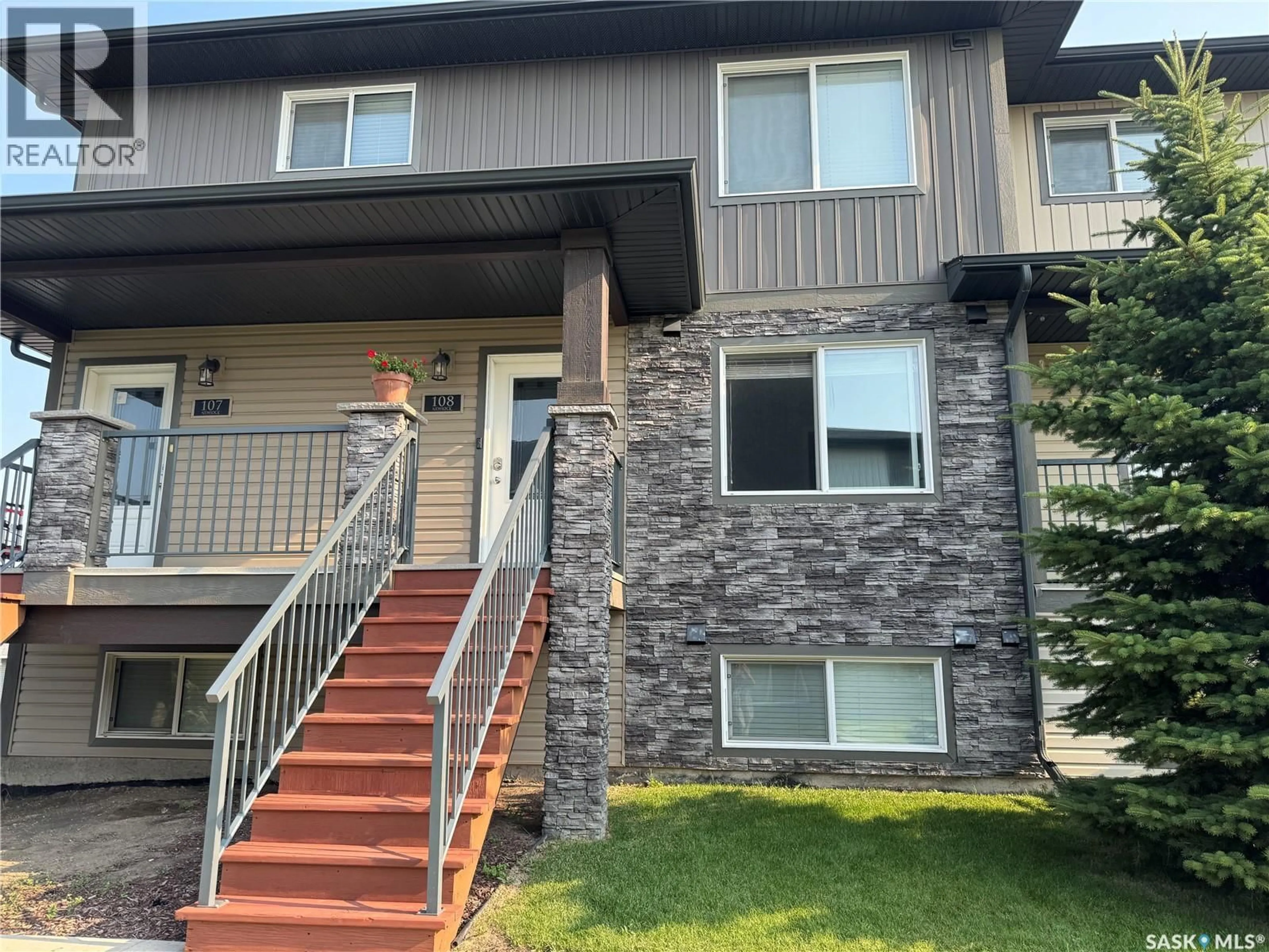 Home with vinyl exterior material, unknown for 210 - 108 RAJPUT WAY, Saskatoon Saskatchewan S7W0V7