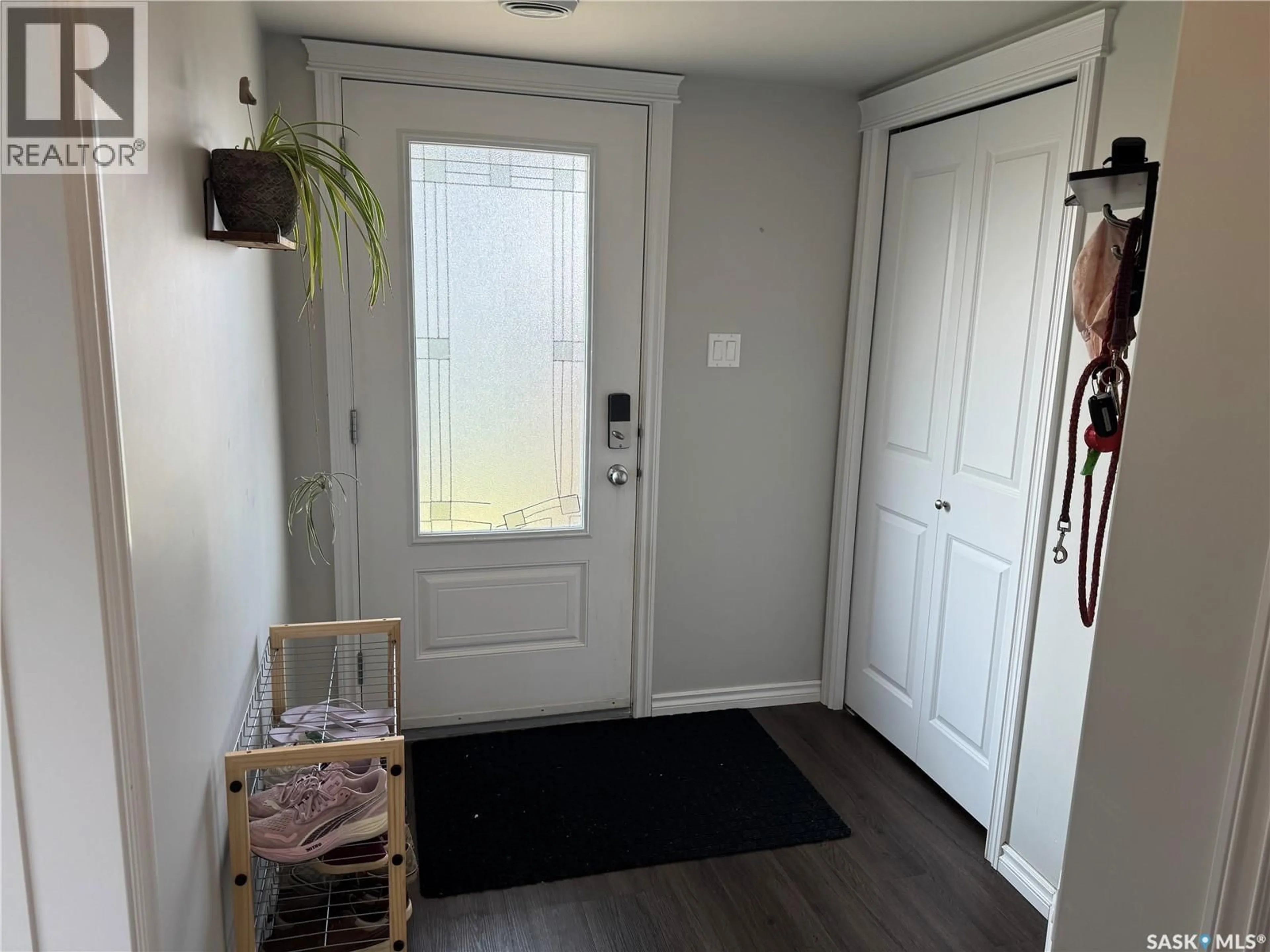 Indoor entryway for 210 - 108 RAJPUT WAY, Saskatoon Saskatchewan S7W0V7
