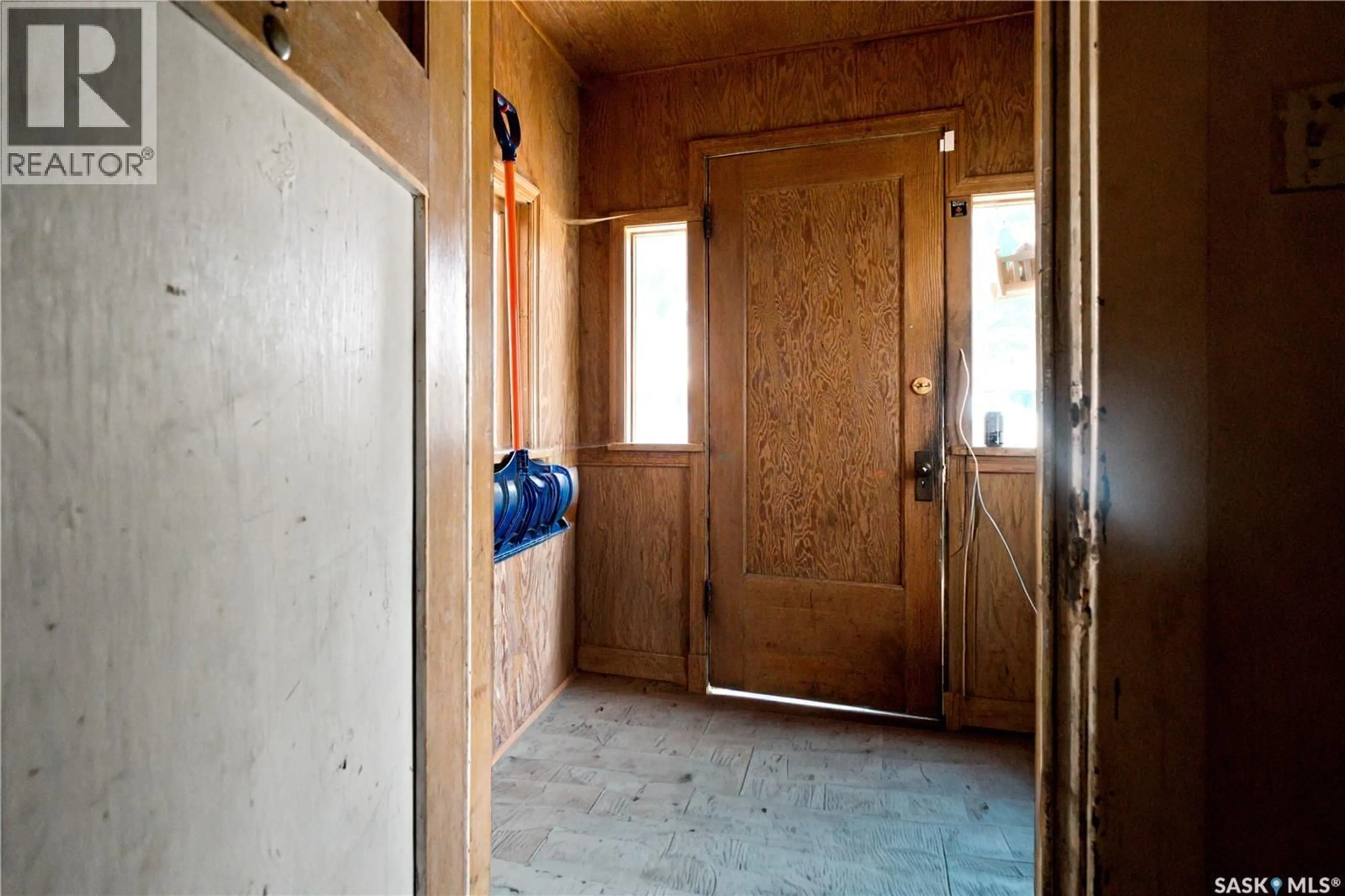 Indoor foyer for 1451 101ST STREET, North Battleford Saskatchewan S9A1A1