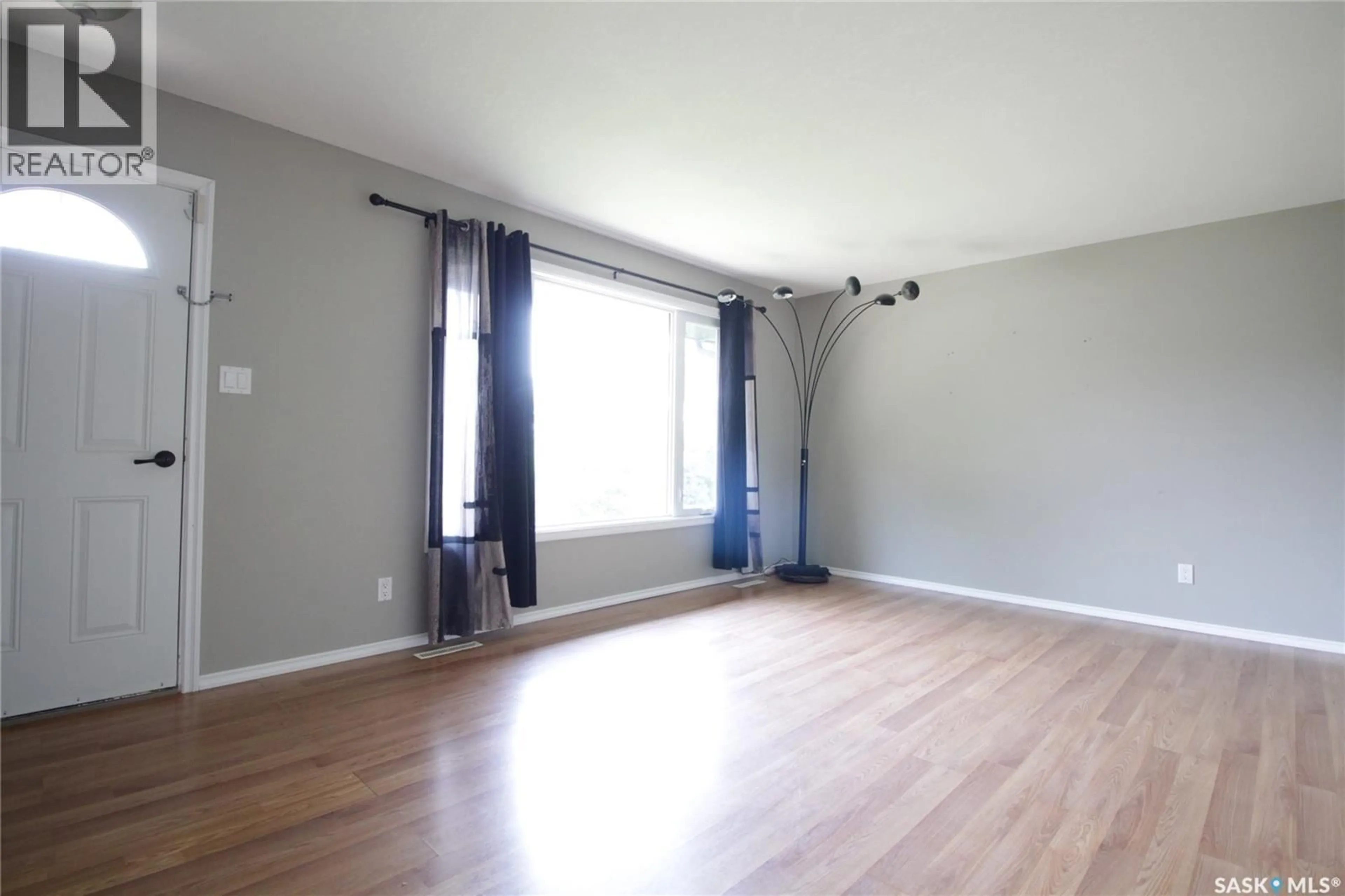 A pic of a room for 906 OGILVIE STREET, Moosomin Saskatchewan S0G3N0