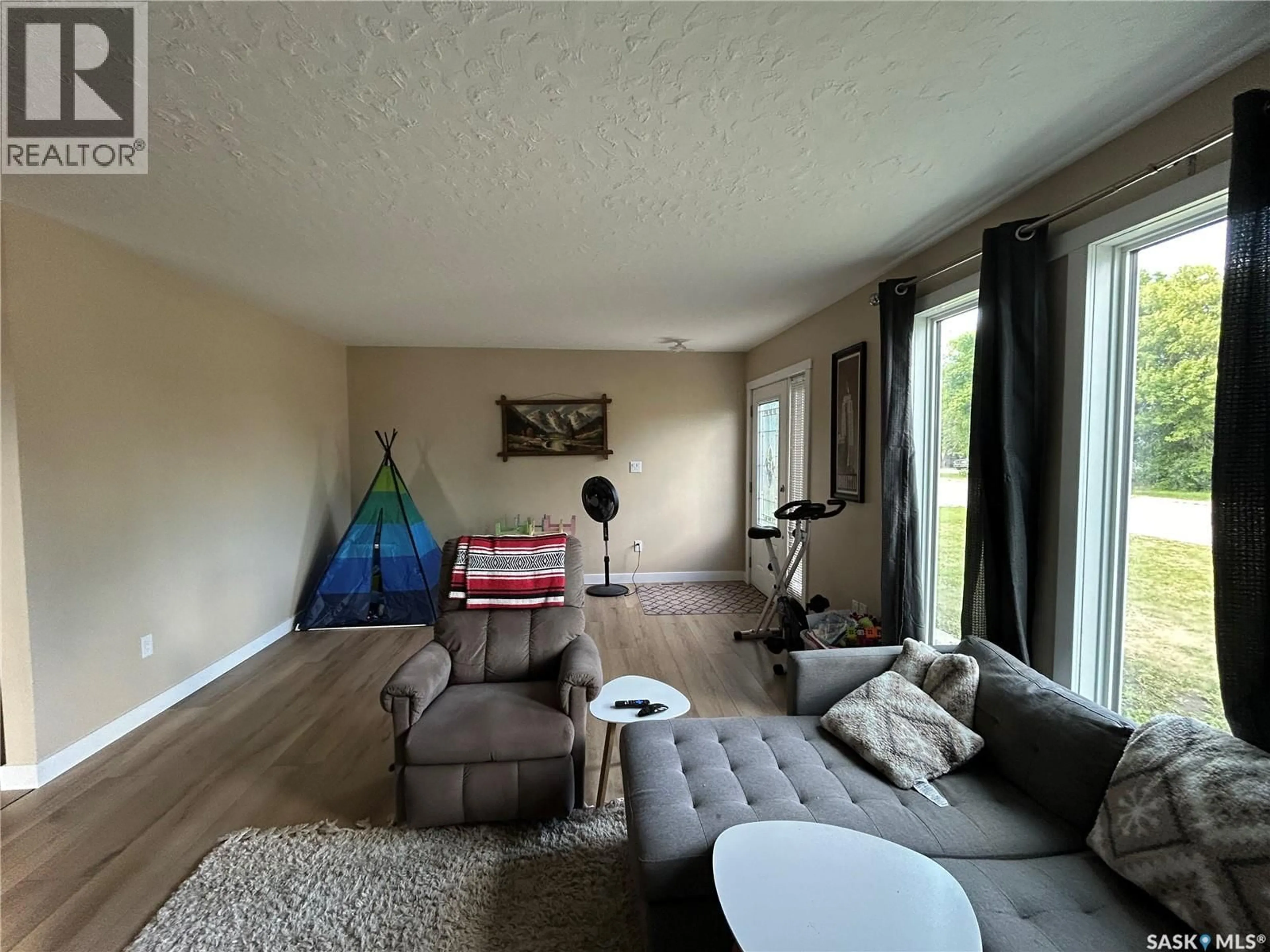 Living room with furniture, unknown for 531 6TH STREET, Humboldt Saskatchewan S0K2A0
