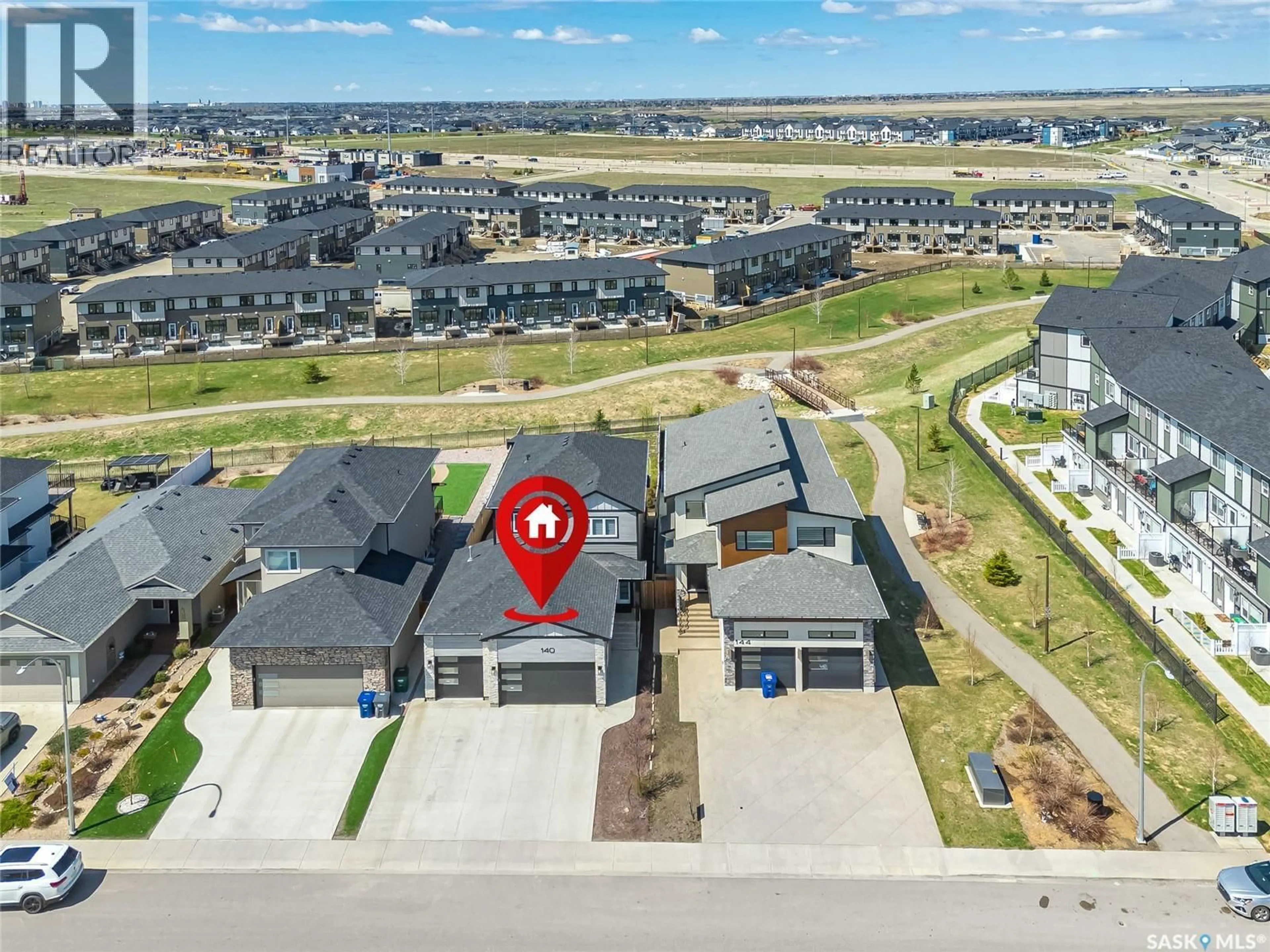 A pic from outside/outdoor area/front of a property/back of a property/a pic from drone, street for 140 FORSEY AVENUE, Saskatoon Saskatchewan S7W0Z6