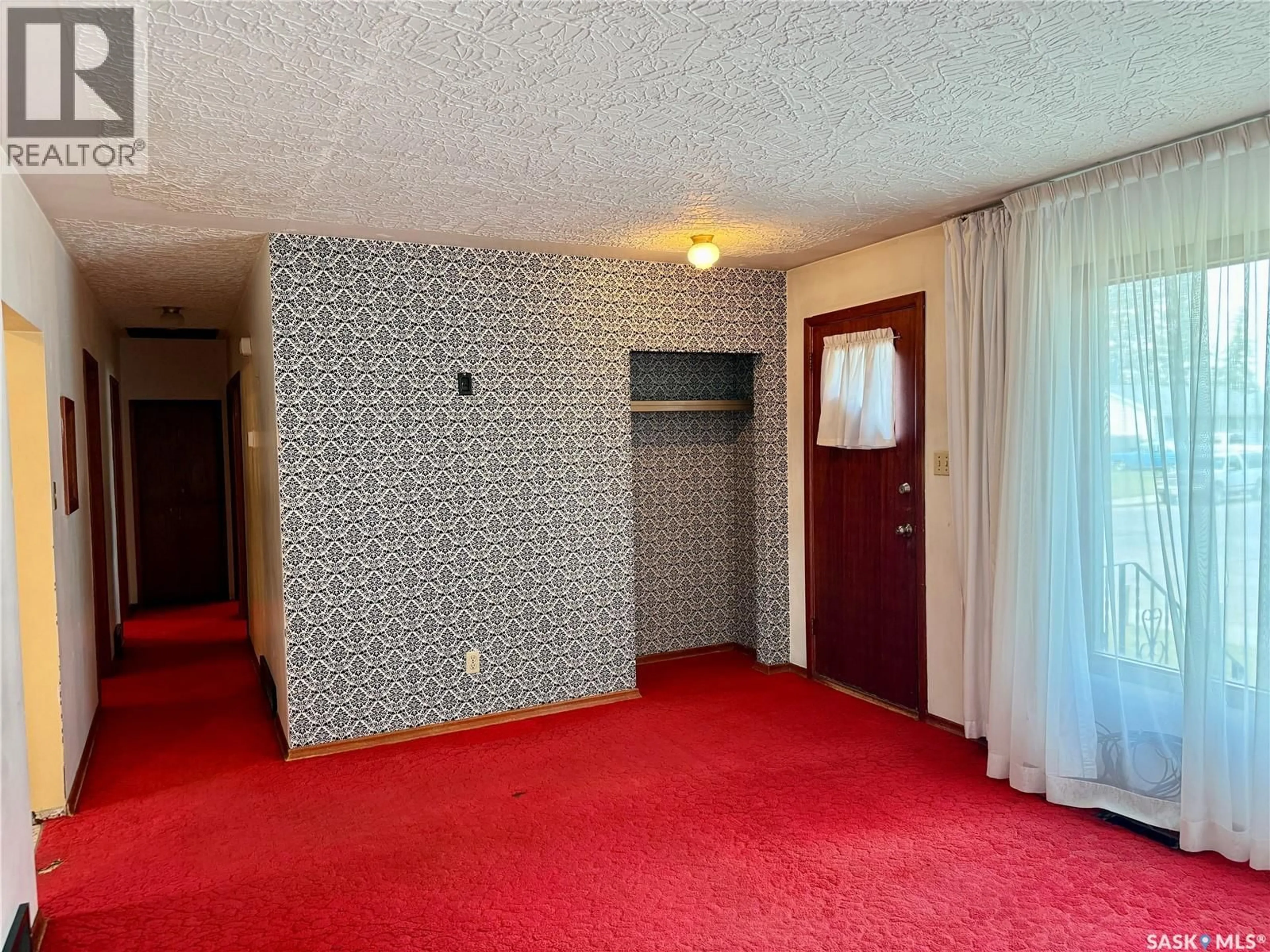 A pic of a room for 2921 23RD STREET, Saskatoon Saskatchewan S7L0B4