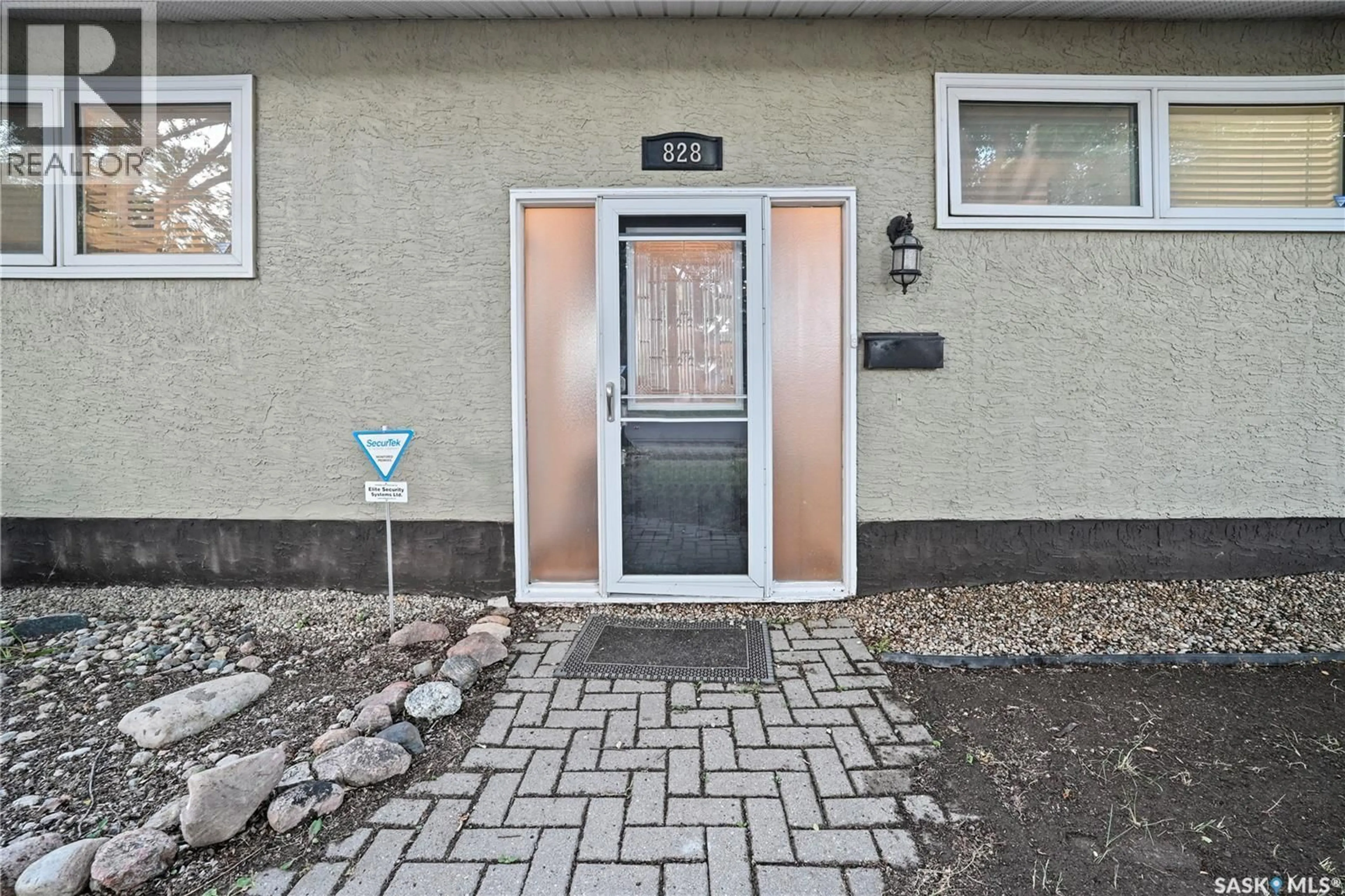 Unknown for 828 SHANNON ROAD, Regina Saskatchewan S4S5K2