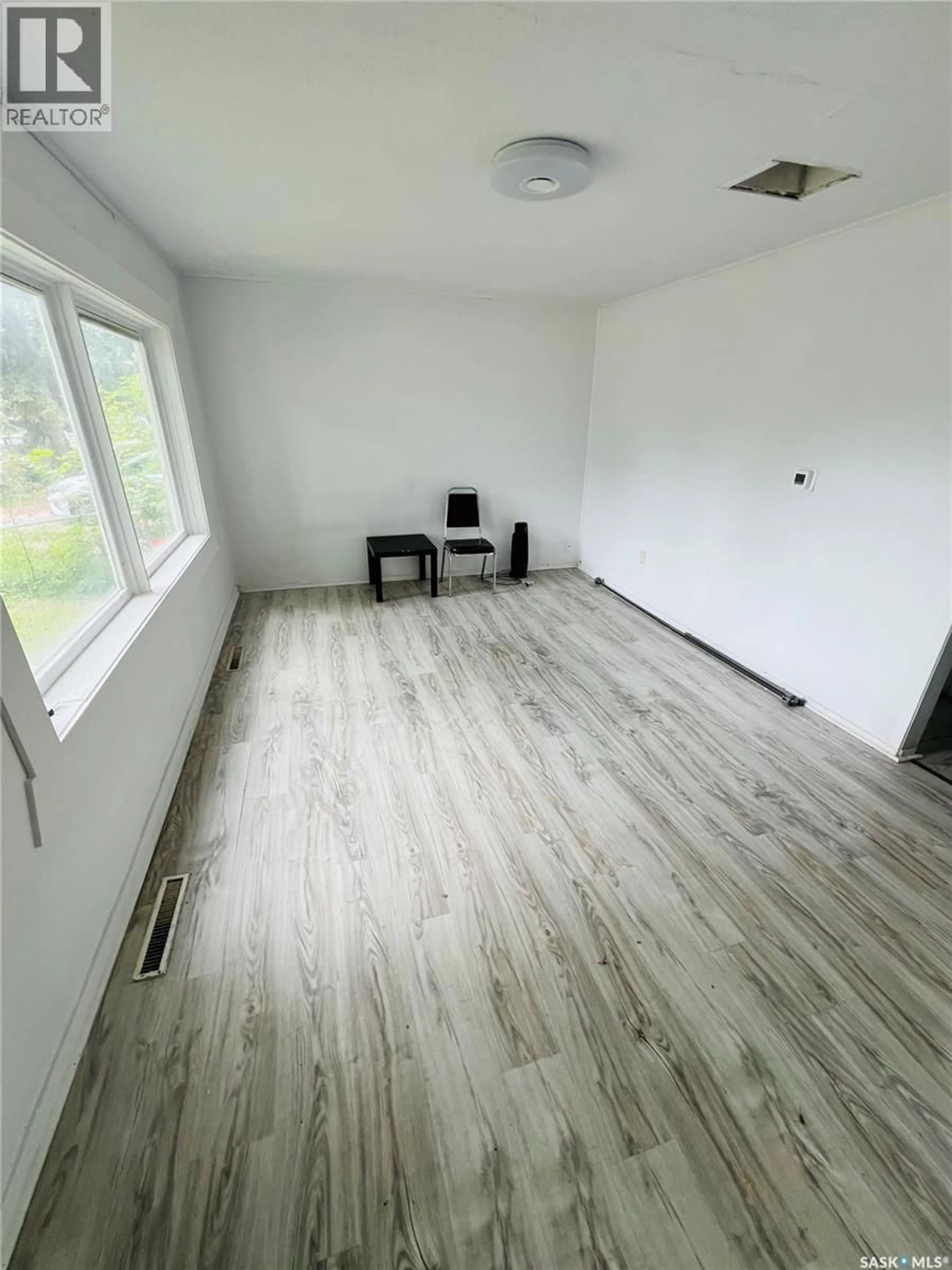 A pic of a room for 568 7TH STREET, Prince Albert Saskatchewan S6V0S5