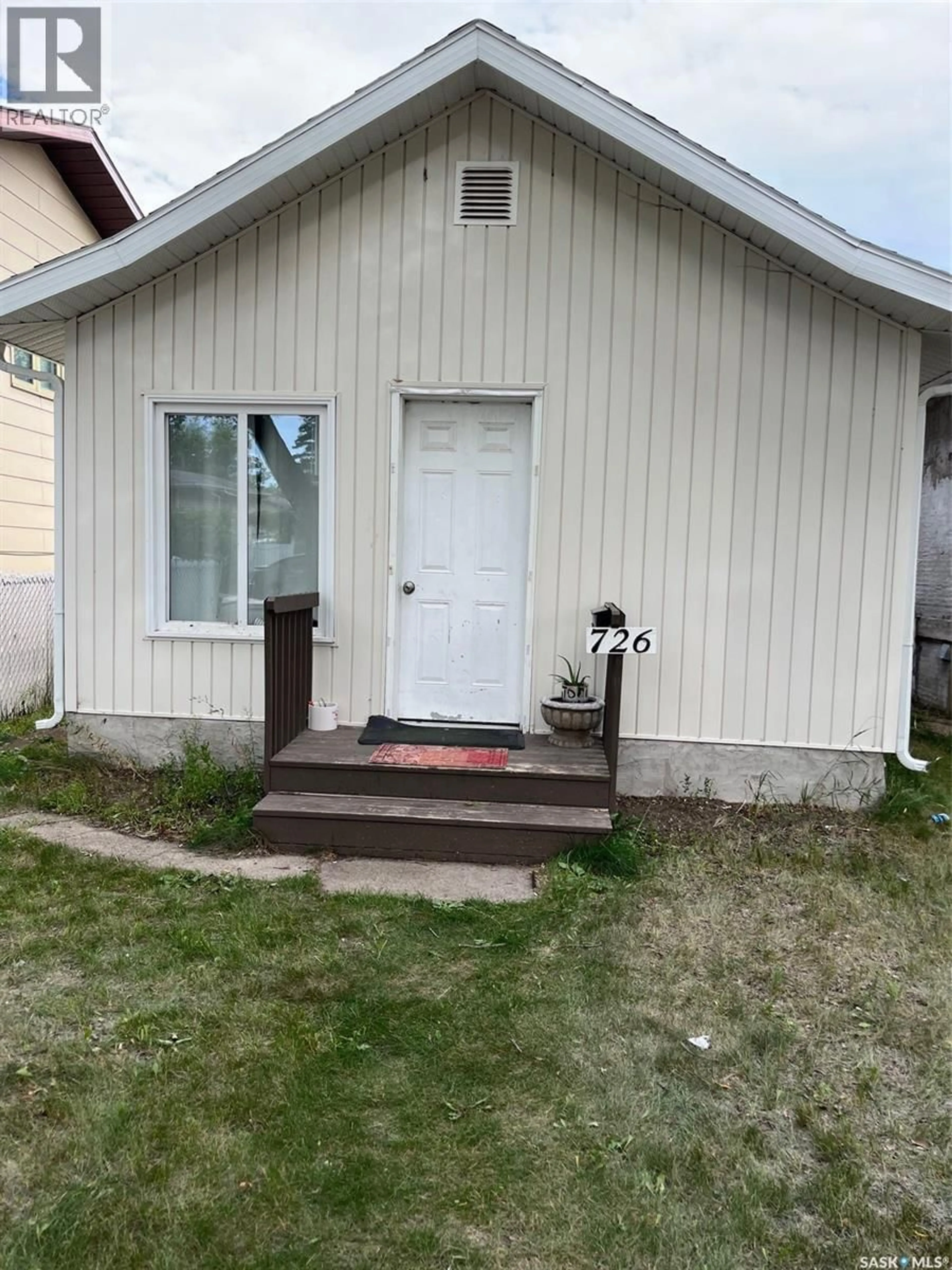 Unknown for 726 M AVENUE, Saskatoon Saskatchewan S7M2L4