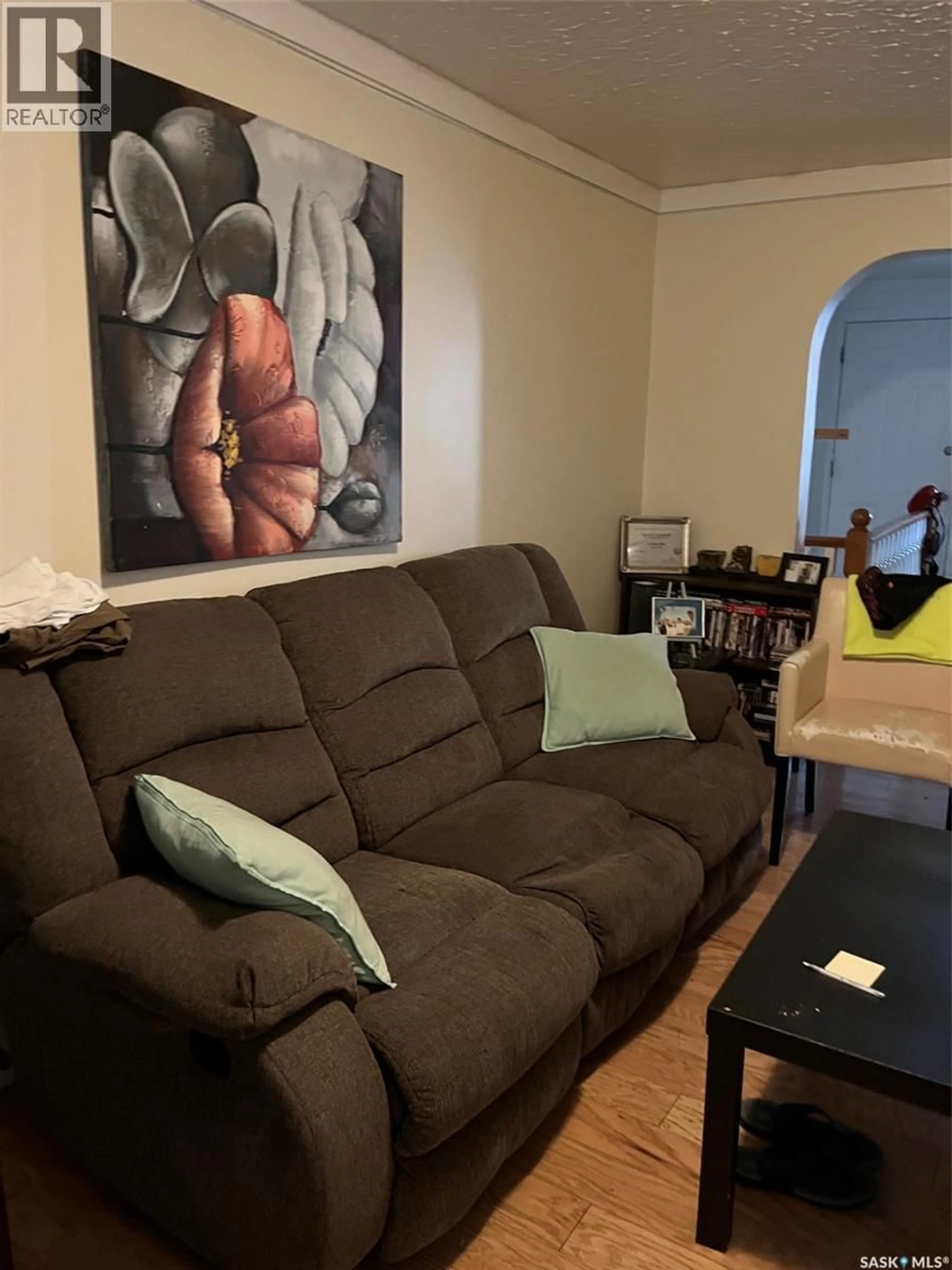 Living room with furniture, unknown for 726 M AVENUE, Saskatoon Saskatchewan S7M2L4