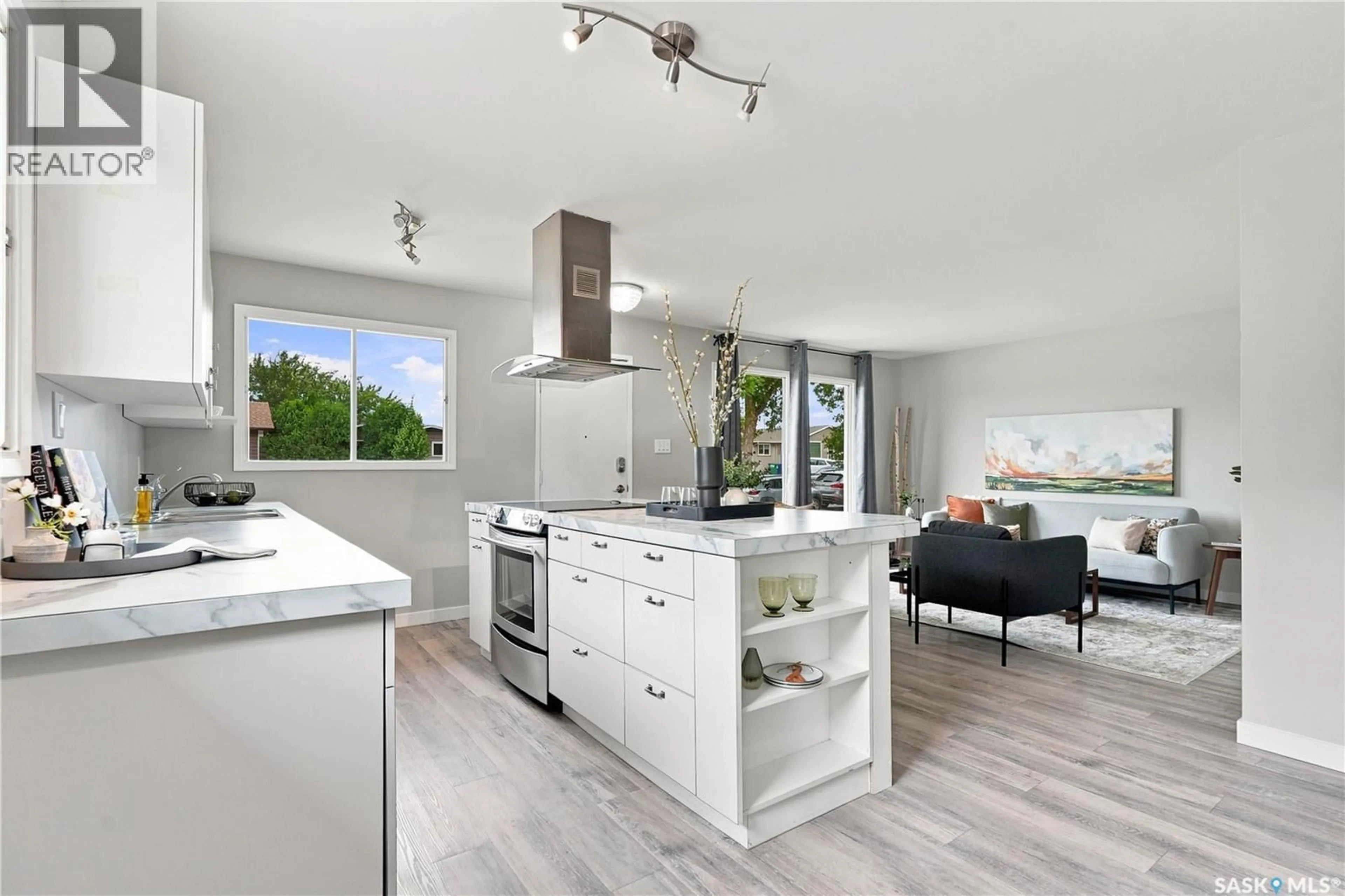 Open concept kitchen, unknown for 338 BROCK CRESCENT, Saskatoon Saskatchewan S7H4N5