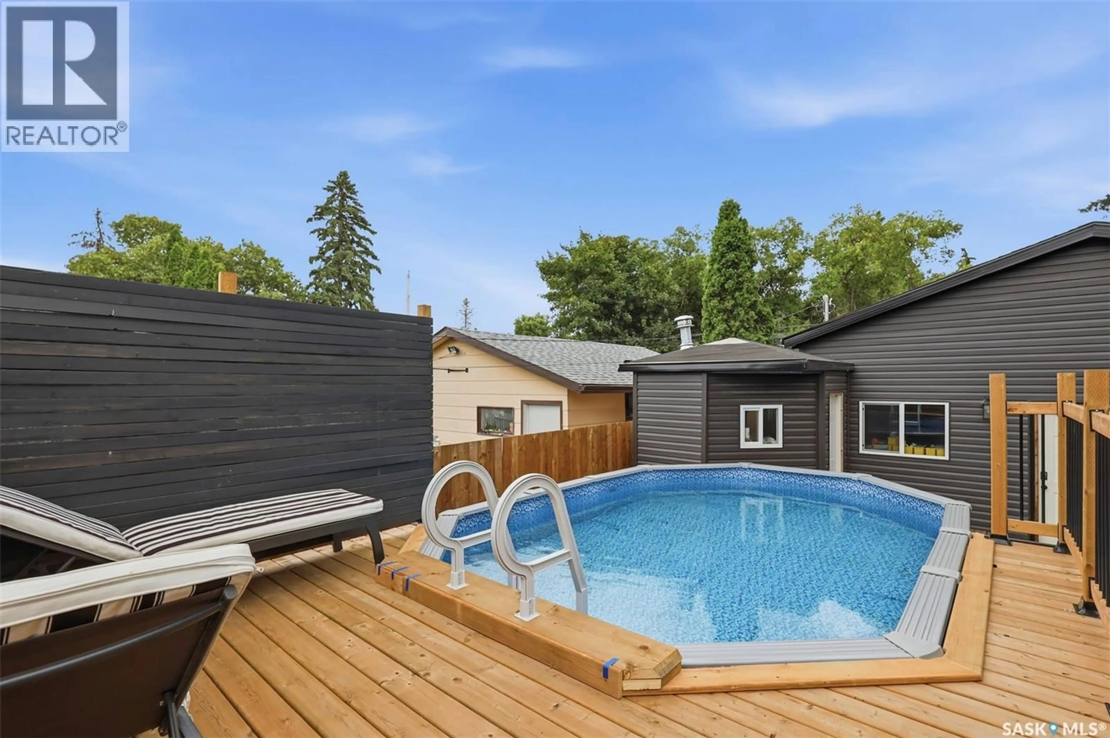 Pool for 207 113TH STREET, Saskatoon Saskatchewan S7N1W1