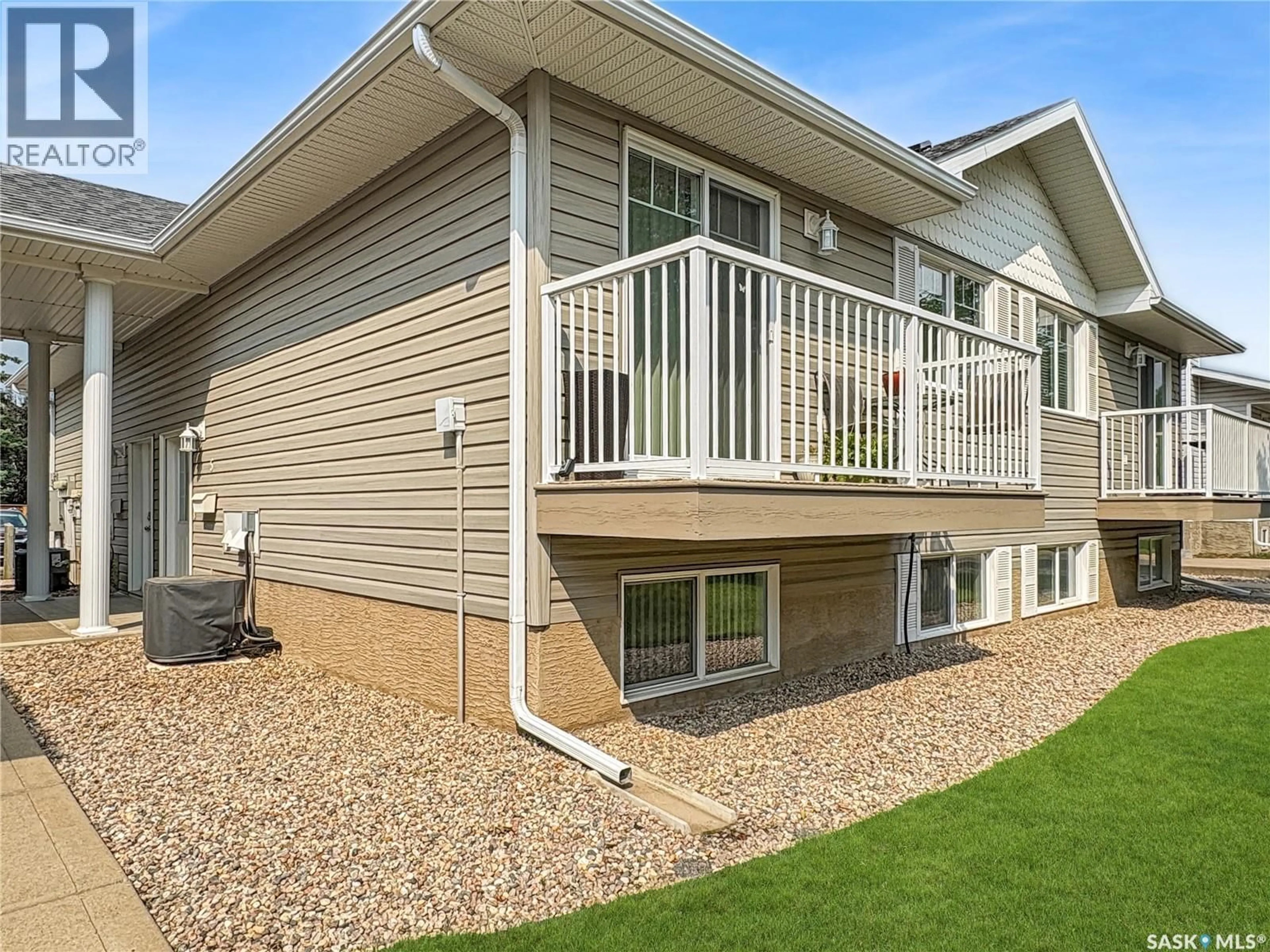Home with vinyl exterior material, unknown for Unit 5 - 2321 KILDEER DRIVE, North Battleford Saskatchewan S9A3T4