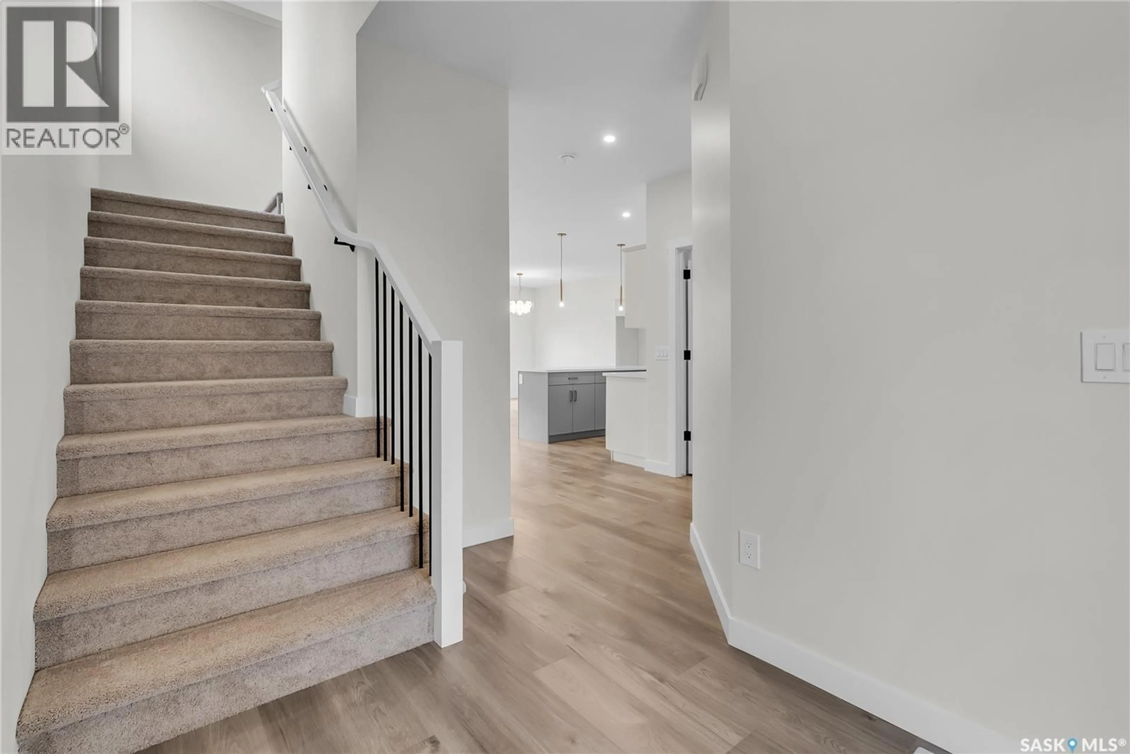 Unknown for 207 AMISK WAY, Saskatoon Saskatchewan S7V1W5