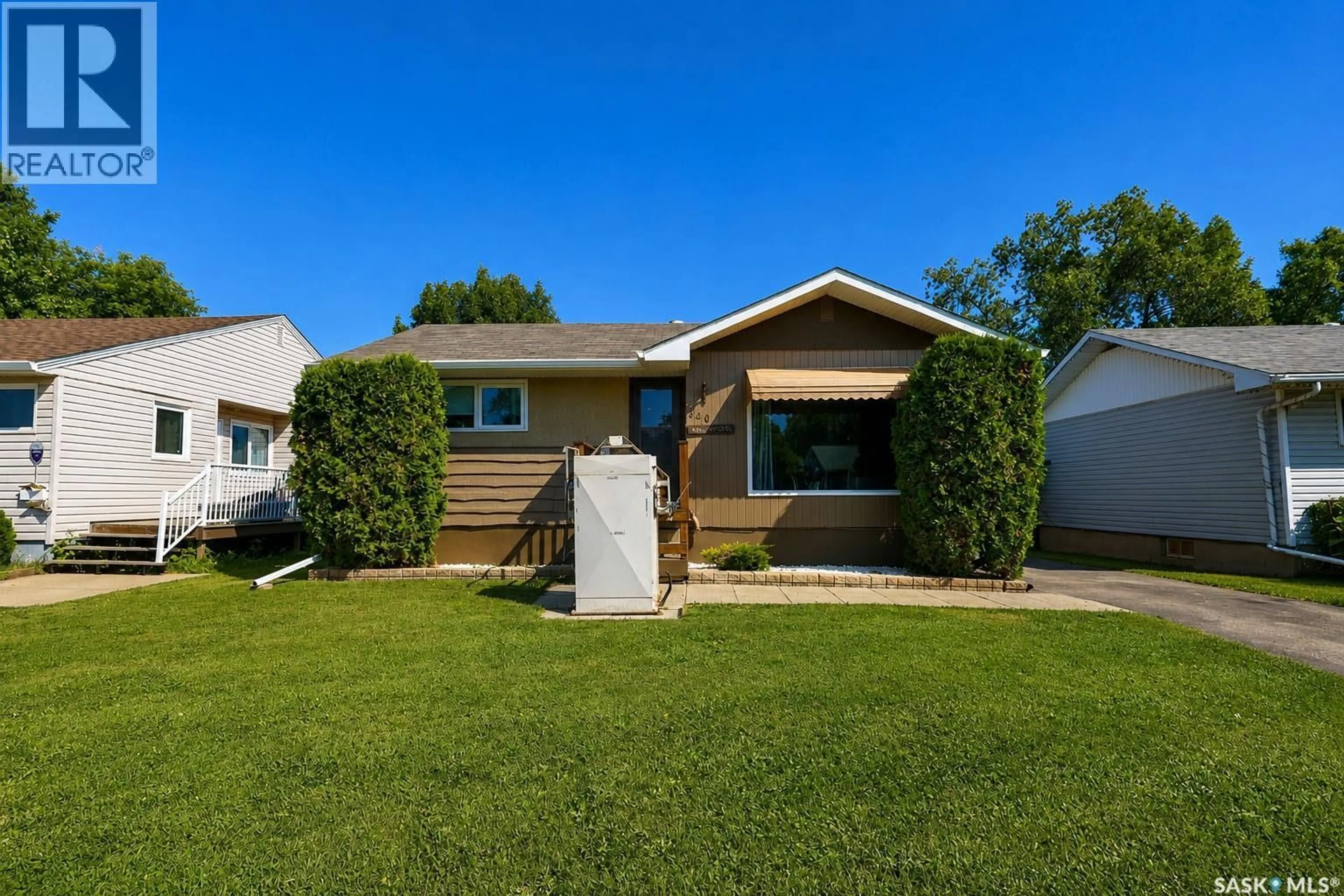 Home with vinyl exterior material, street for 340 28TH STREET, Prince Albert Saskatchewan S6V1X4