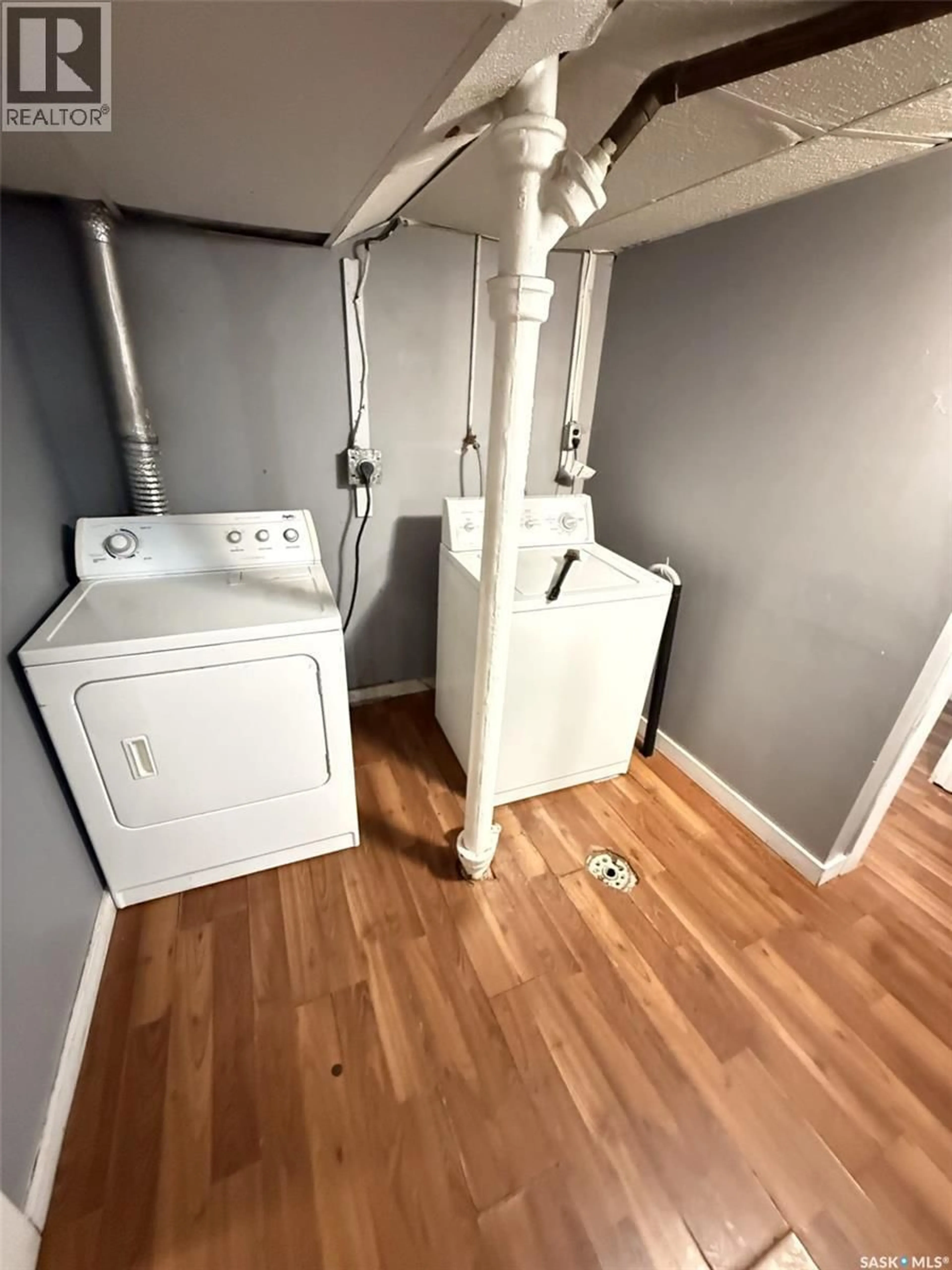 Laundry room for 1819 C AVENUE, Saskatoon Saskatchewan S7L1N9