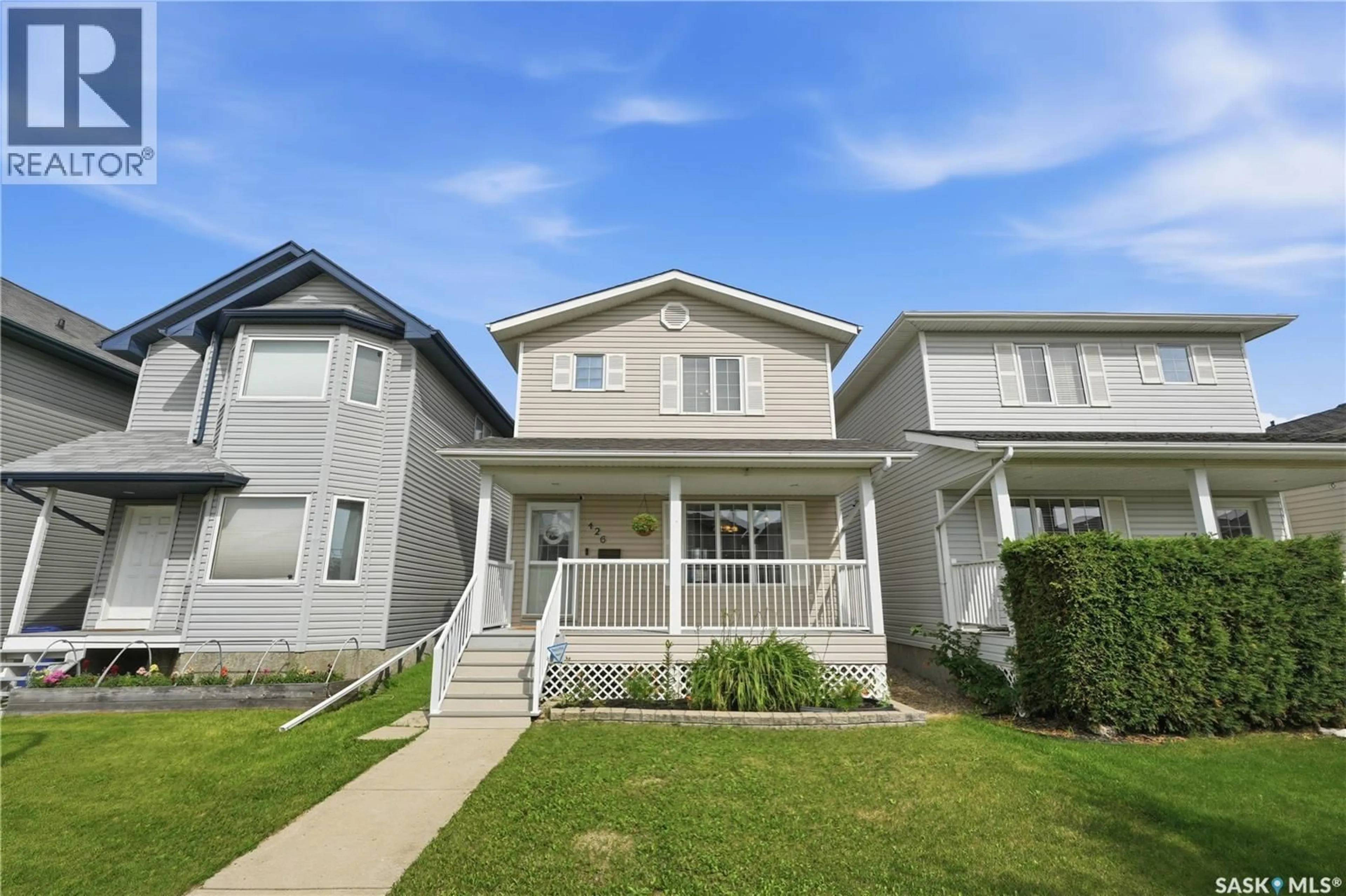 Home with vinyl exterior material, street for 426 RUTHERFORD CRESCENT, Saskatoon Saskatchewan S7N4X7