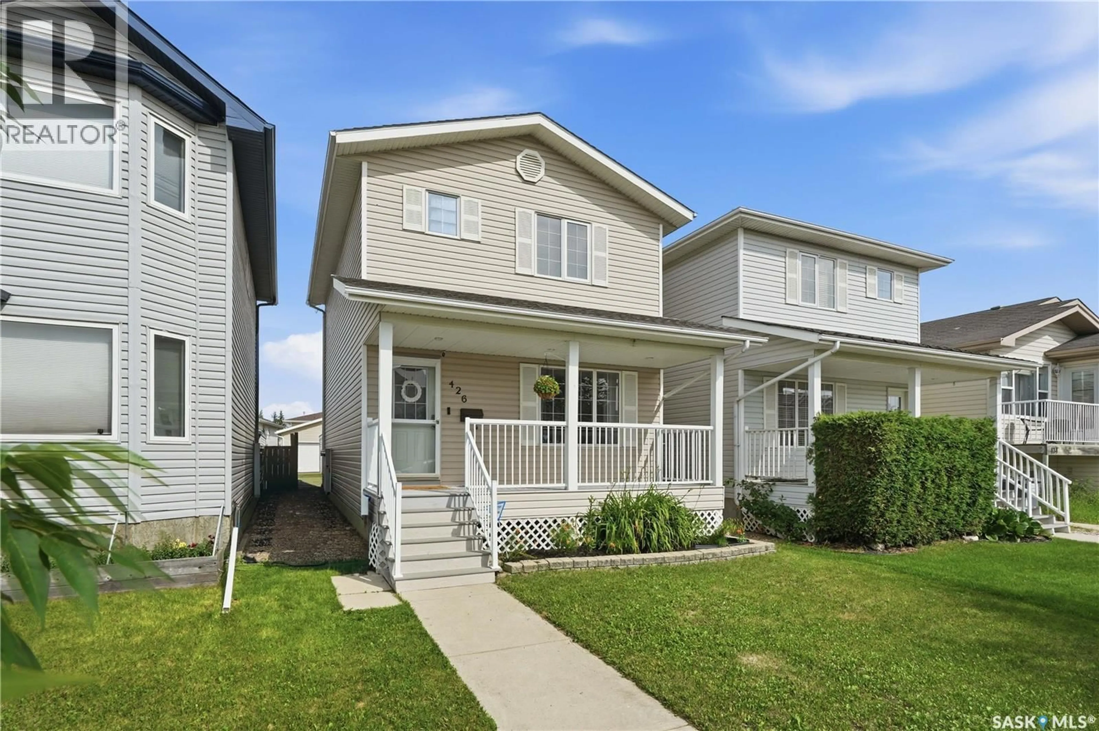 Home with vinyl exterior material, street for 426 RUTHERFORD CRESCENT, Saskatoon Saskatchewan S7N4X7