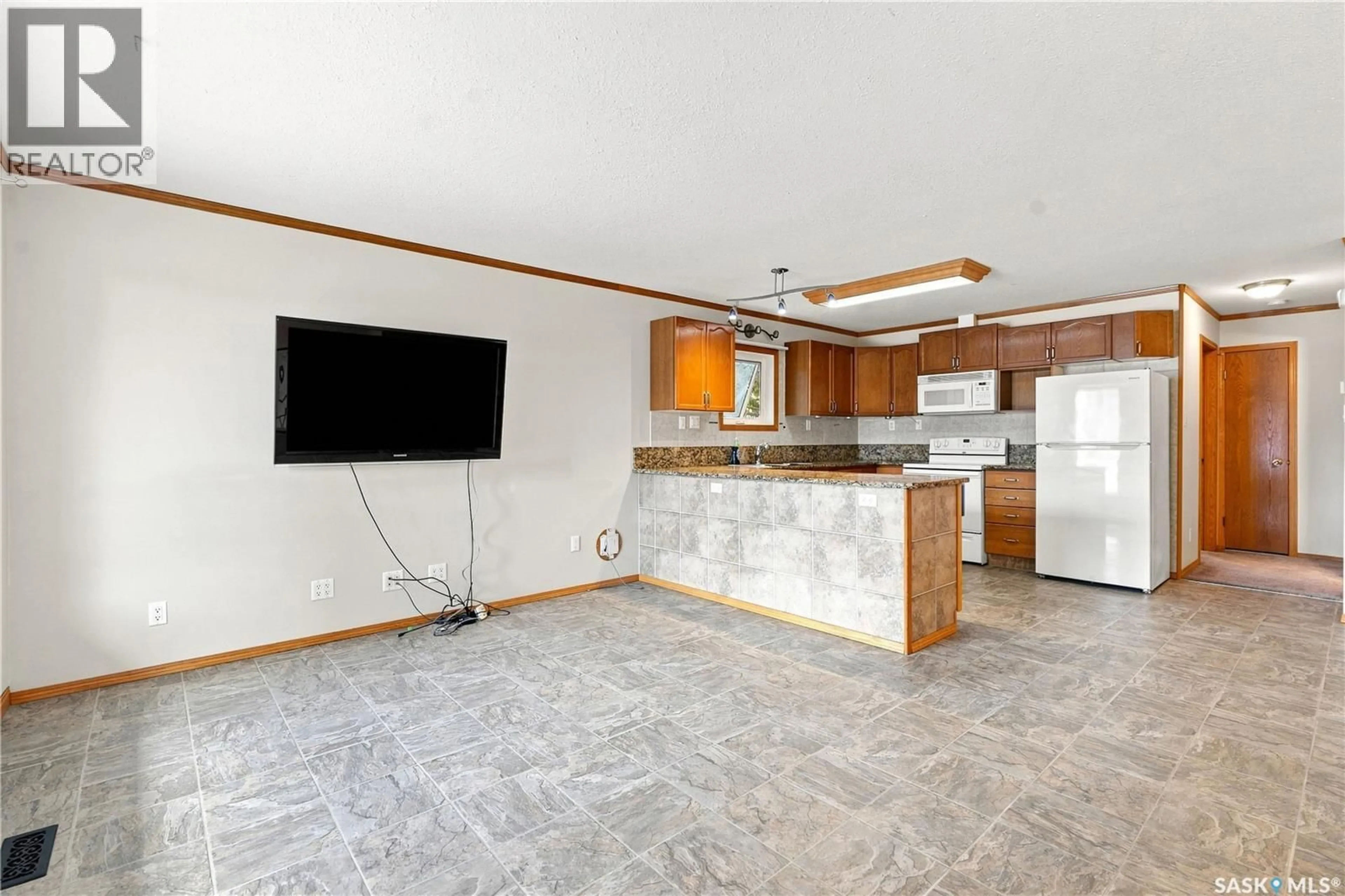 Open concept kitchen, unknown for 39 BLACKLEY PLACE, Saskatoon Saskatchewan S7M5B1