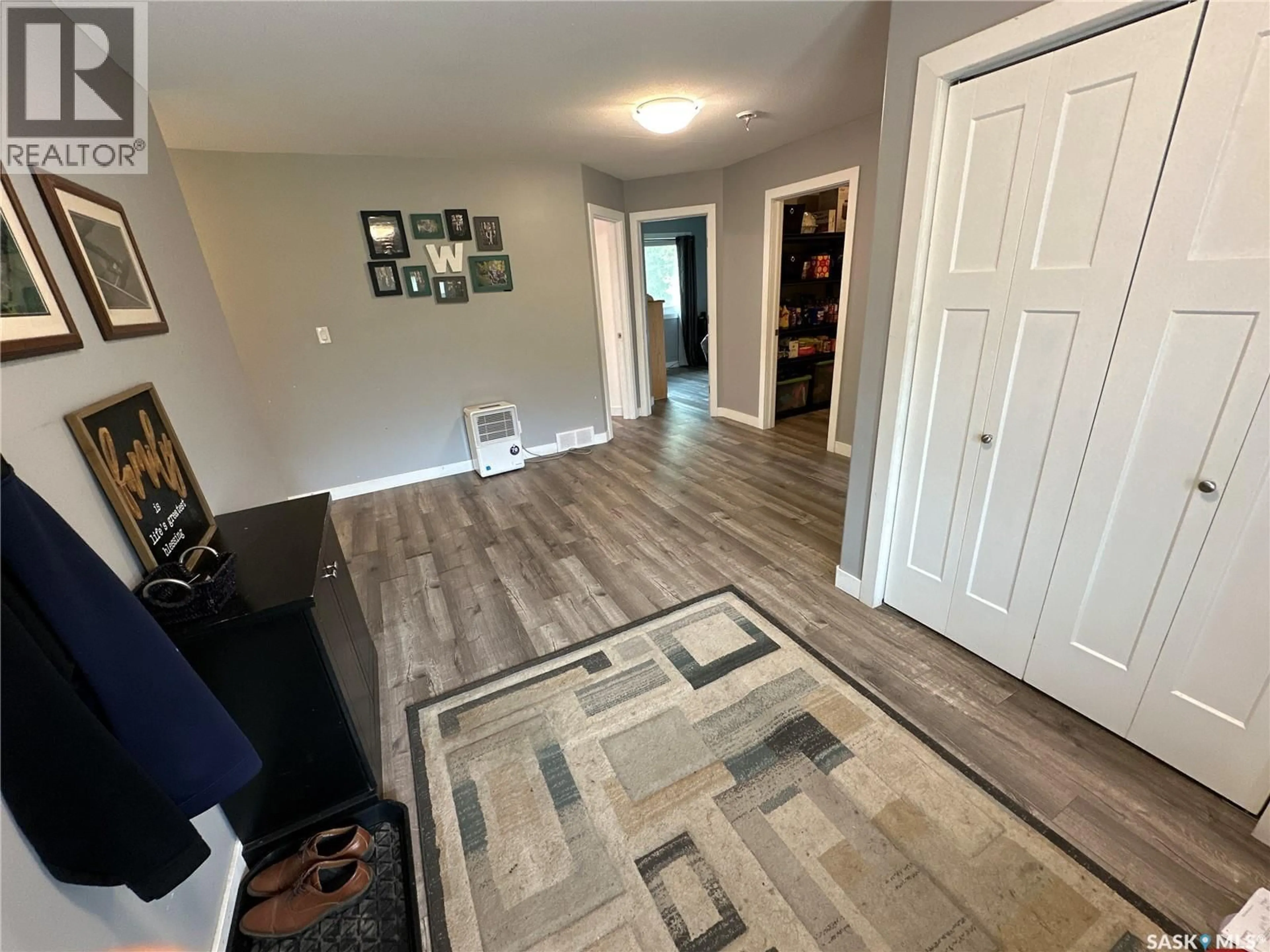 Indoor entryway for GABRIEL BRIDGE ACREAGE, Fish Creek Rm No. 402 Saskatchewan S0K4P0