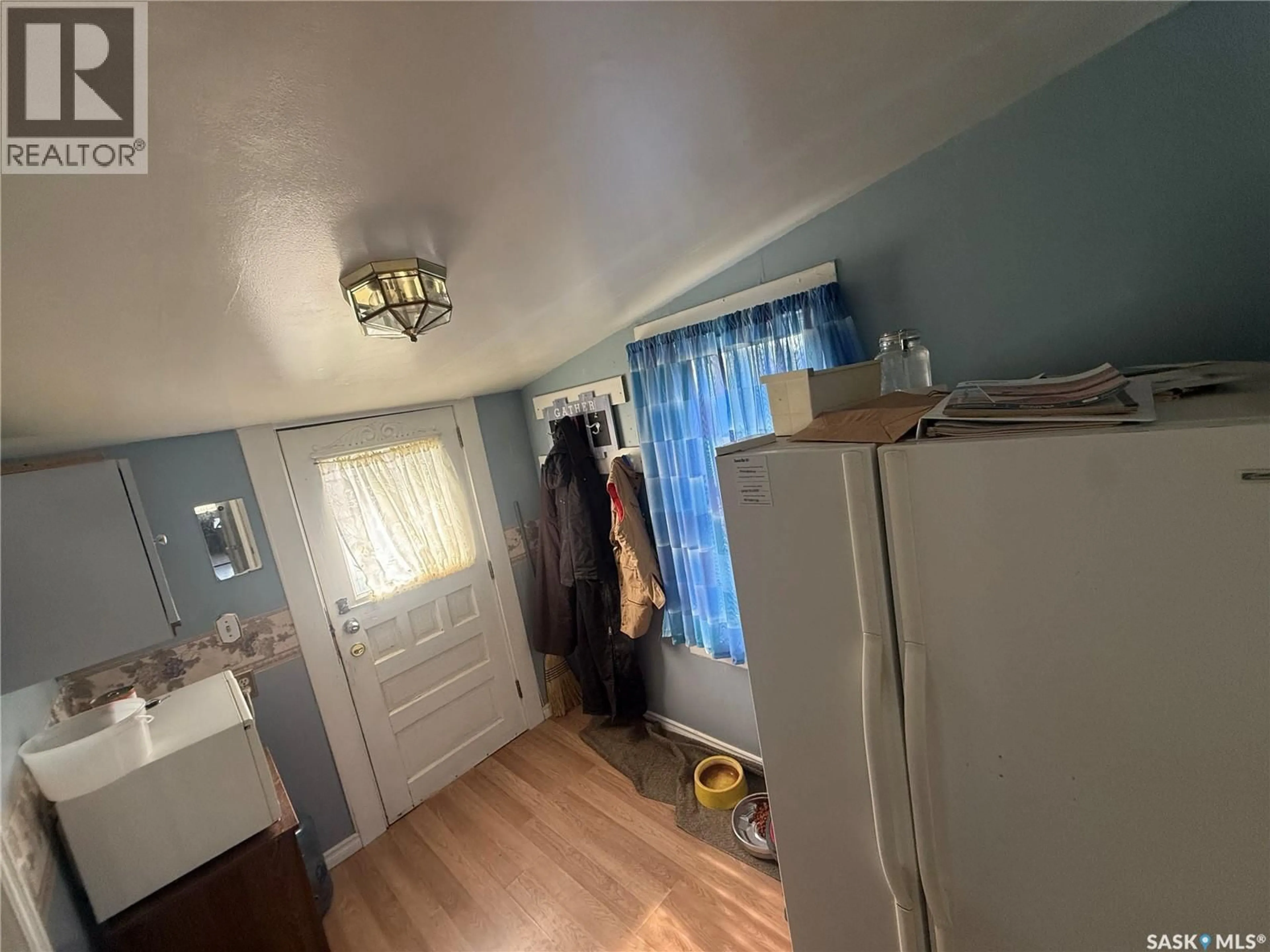 A pic of a room for 381 MAIN STREET, Bengough Saskatchewan S0C0K0