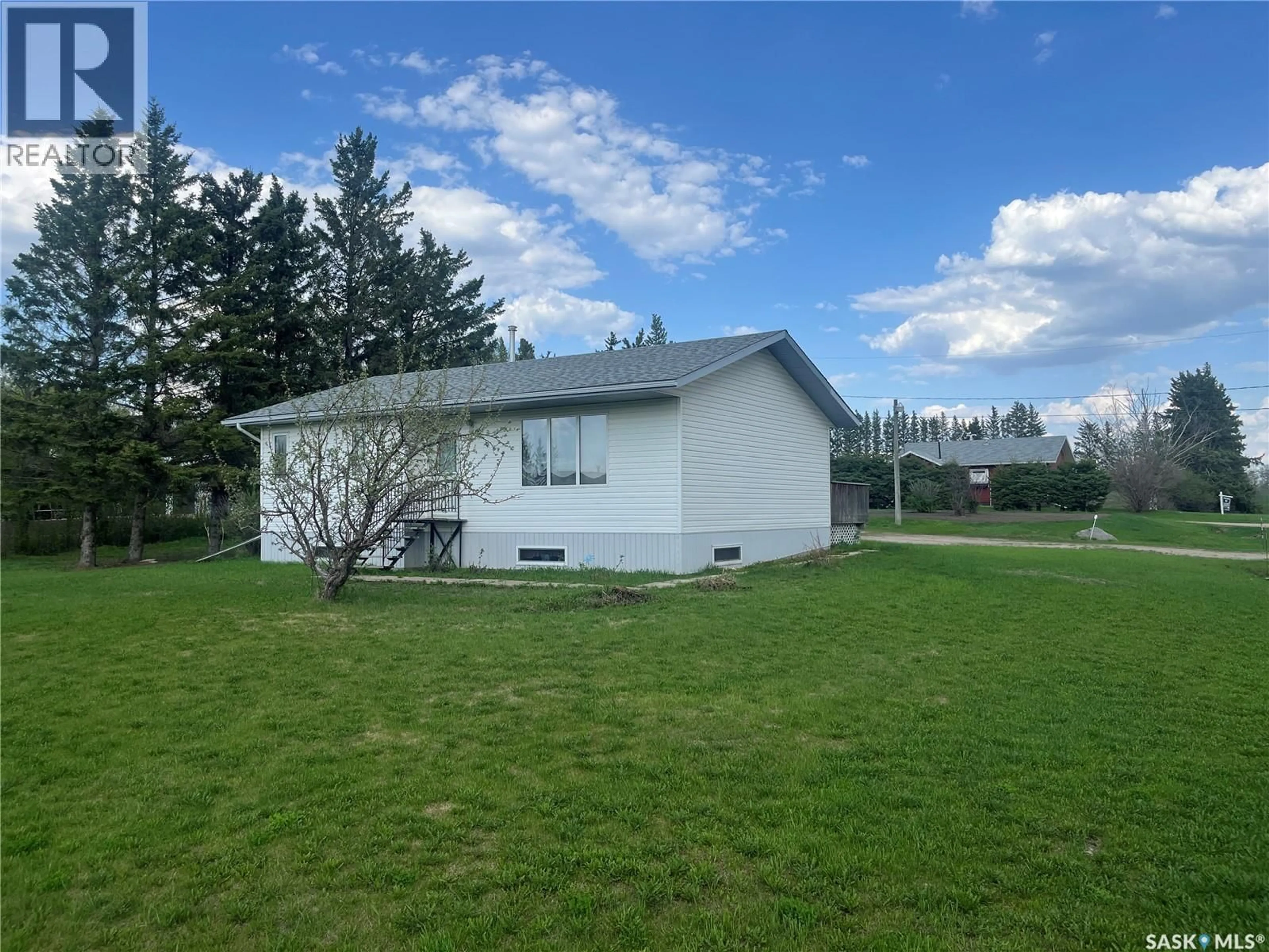 Unknown for 301 MAIN STREET, Lintlaw Saskatchewan S0A2H0