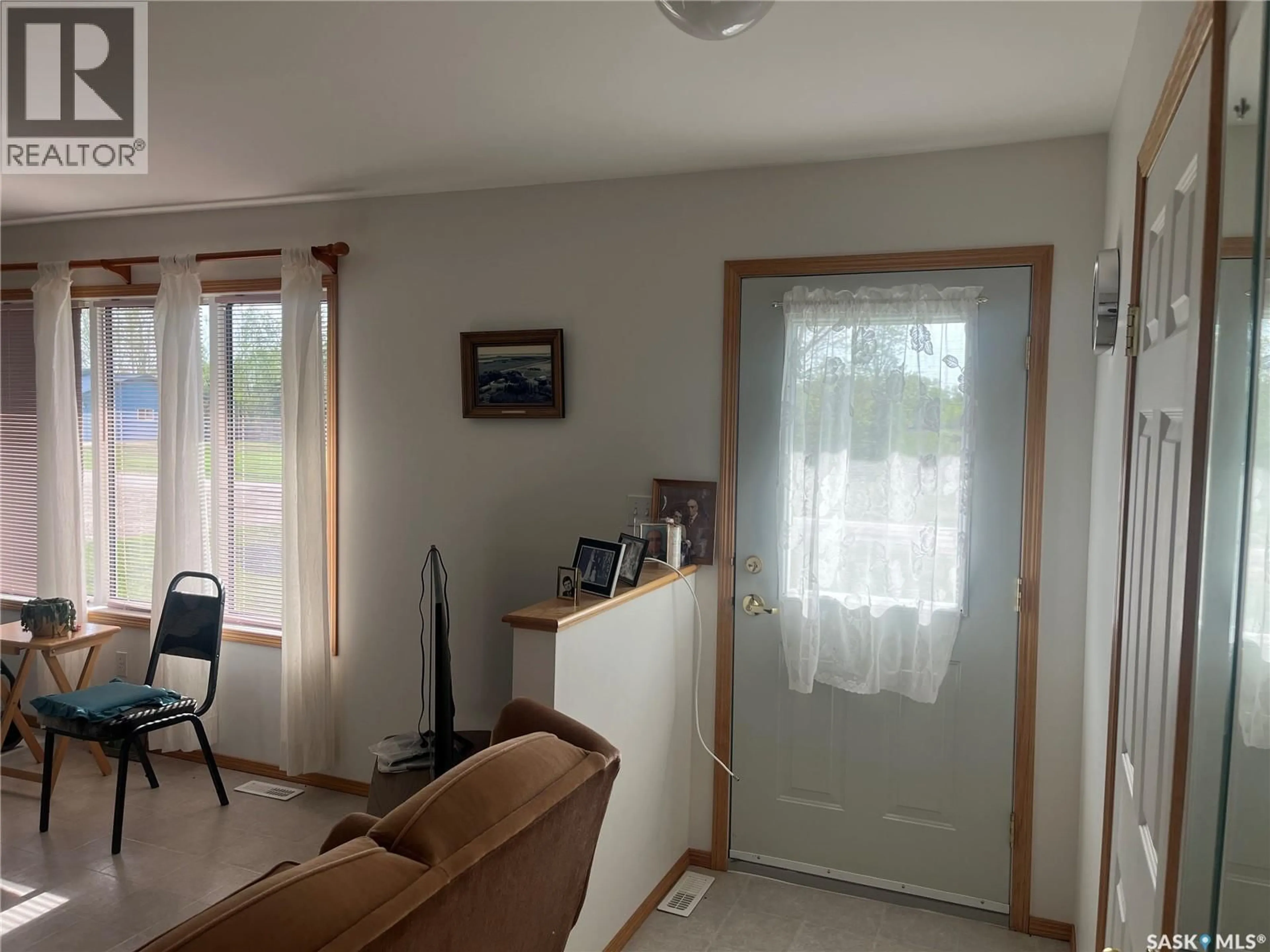 A pic of a room for 301 MAIN STREET, Lintlaw Saskatchewan S0A2H0